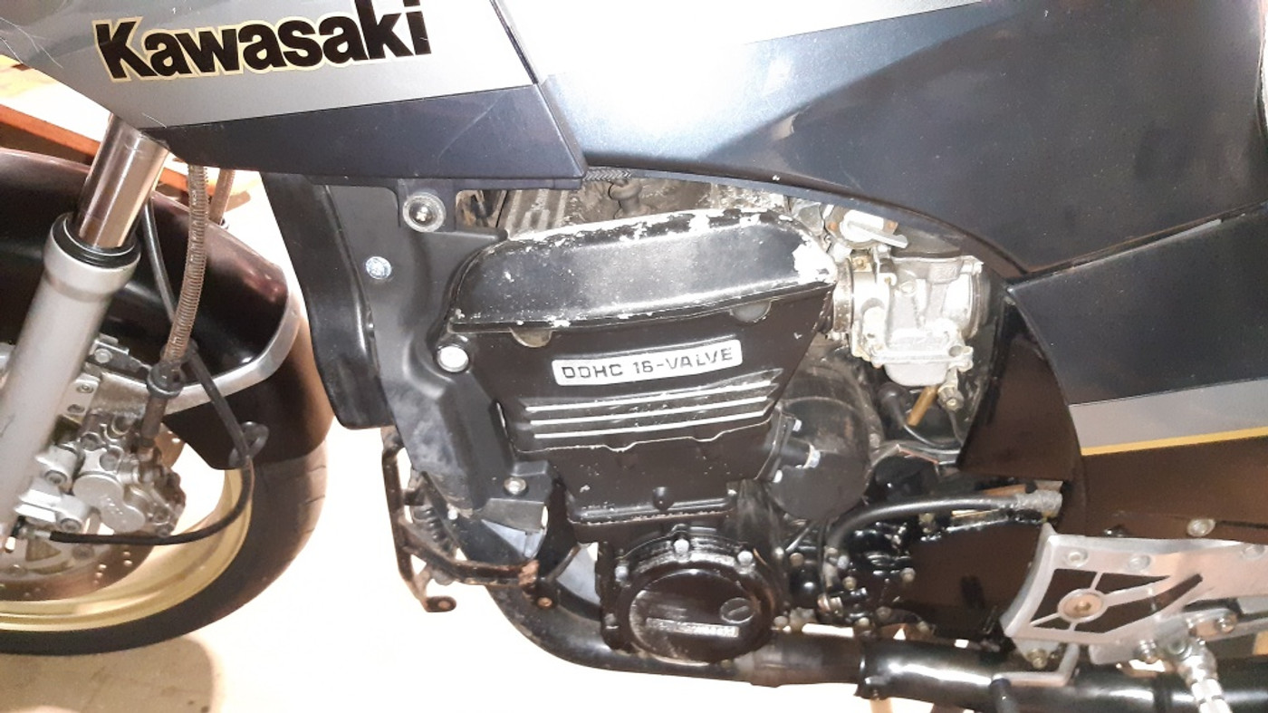 Foto van Kawasaki GPZ 900r