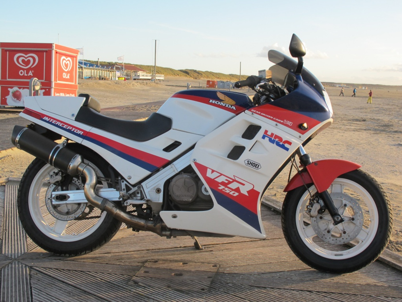 Foto van Honda VFR 750 F