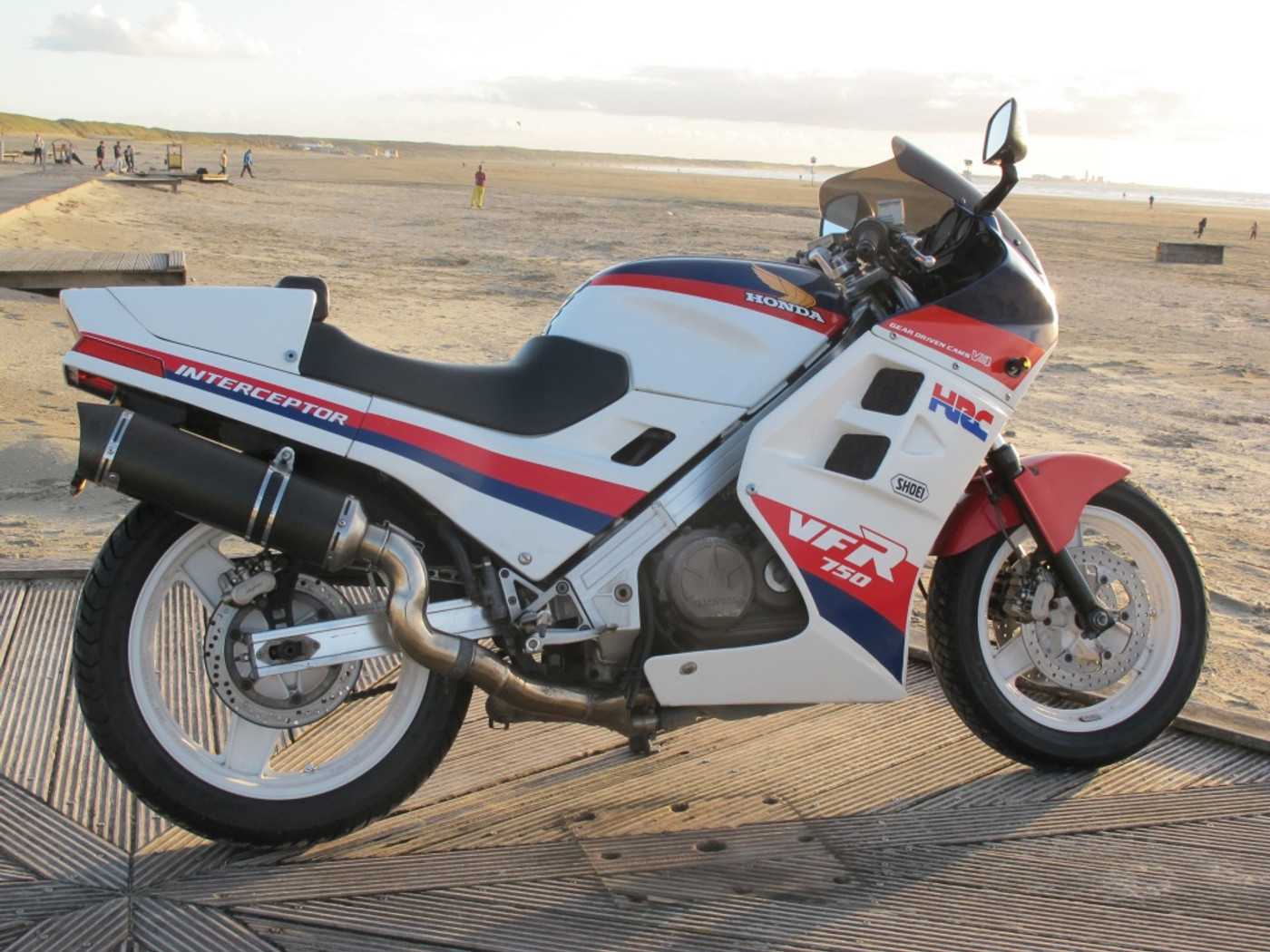 Foto van Honda VFR 750 F