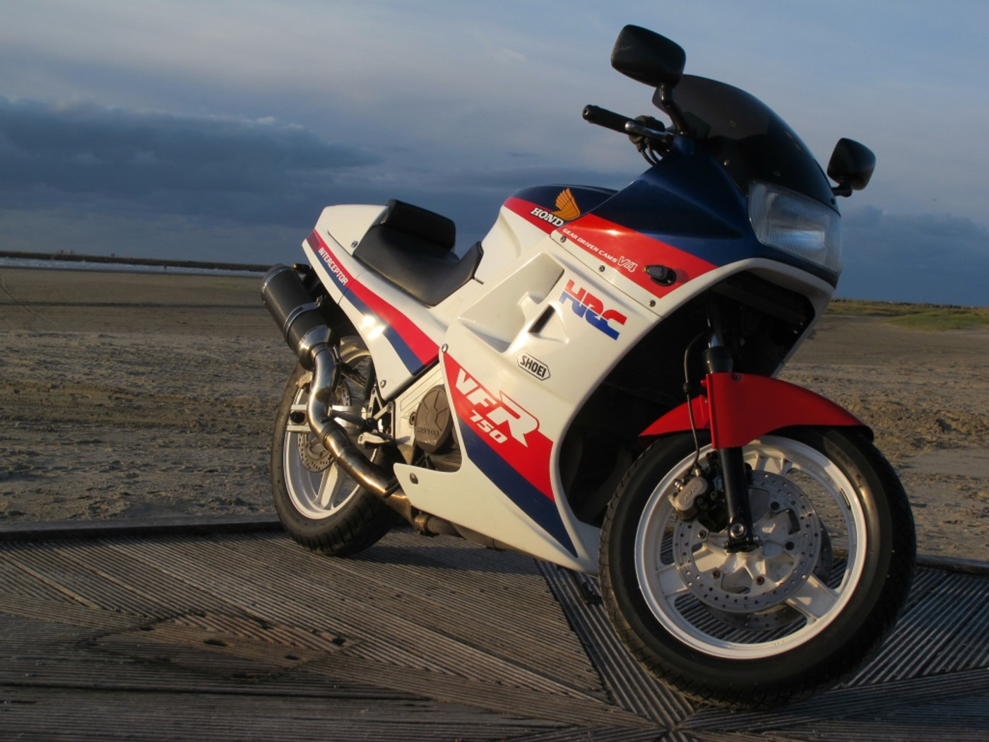 Foto van Honda VFR 750 F
