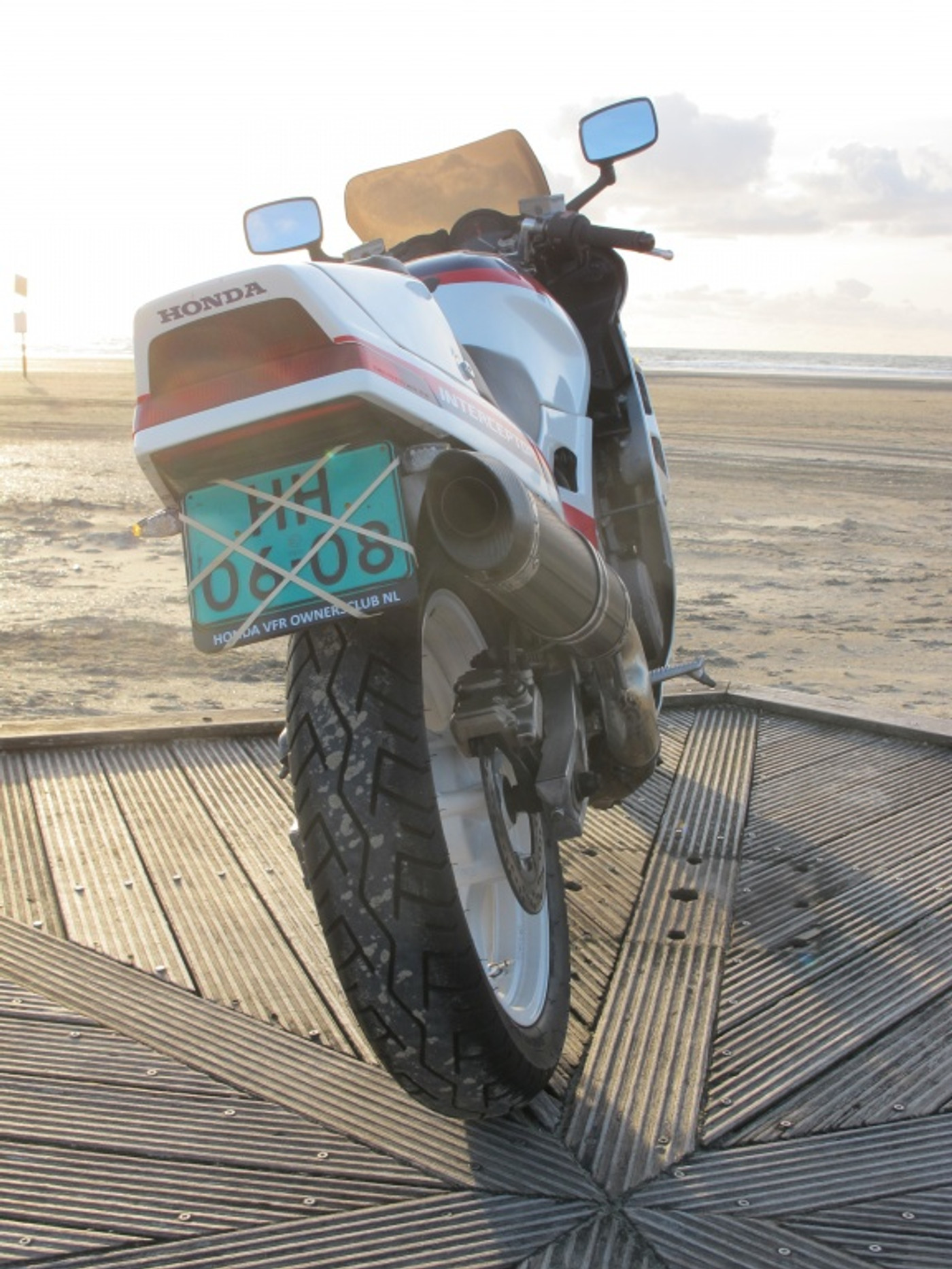 Foto van Honda VFR 750 F