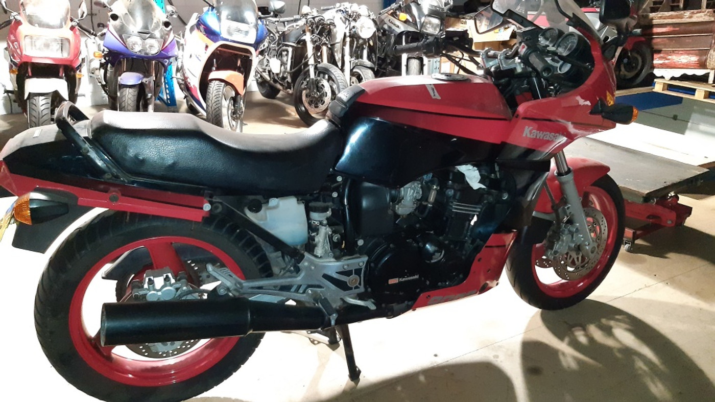 Foto van Kawasaki GPZ 900r