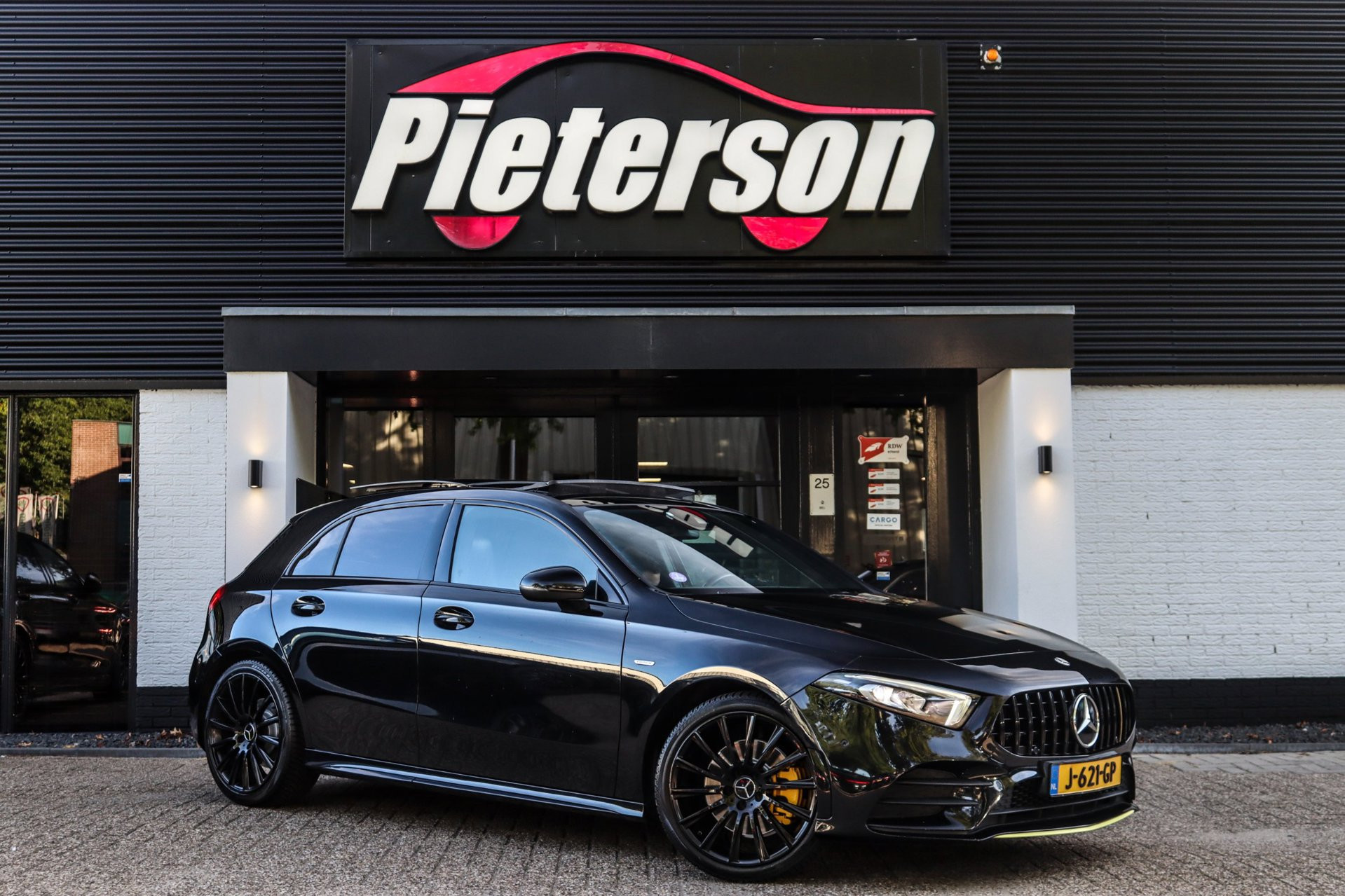 Mercedes-Benz A 250 250 EDITION 1 AMG PANO SFEER CAMERA 2018 - voorkant