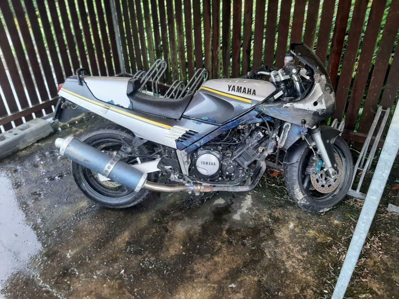 Foto van Kawasaki GPZ 900r
