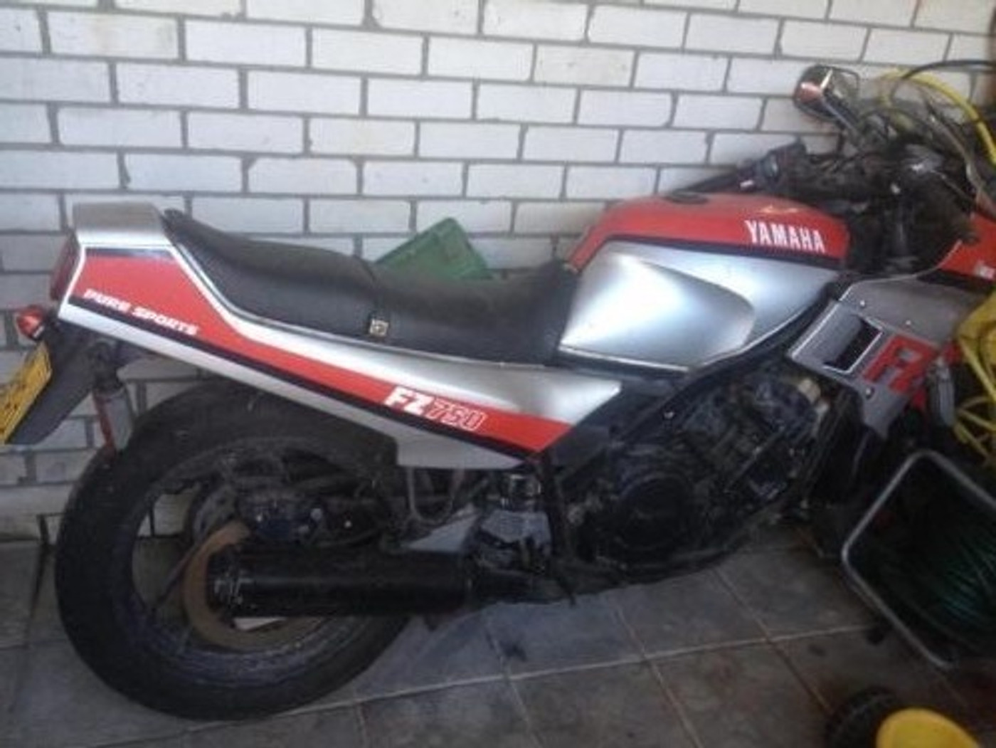 Foto van Kawasaki GPZ 900r