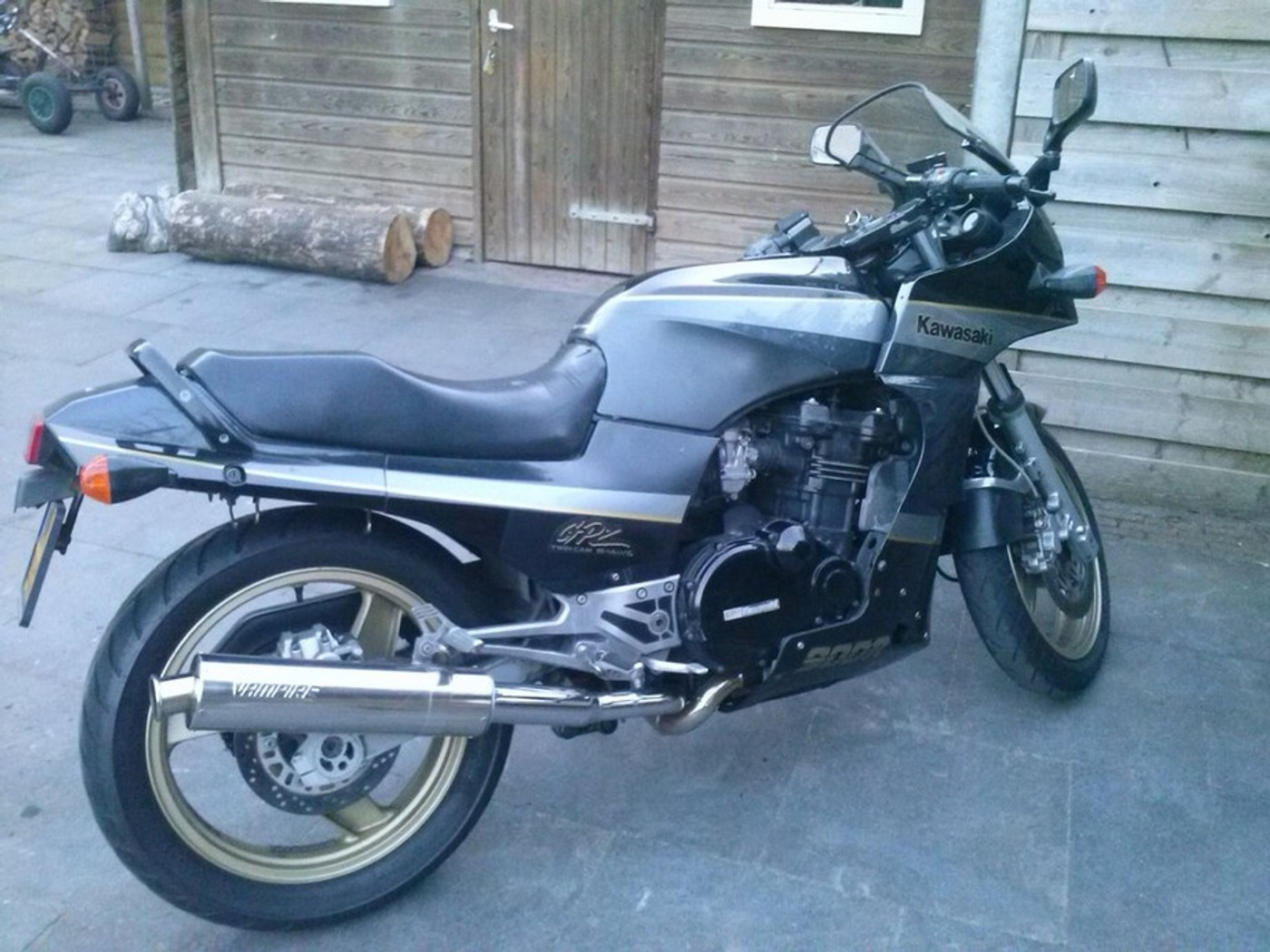 Foto van Kawasaki GPZ 900r