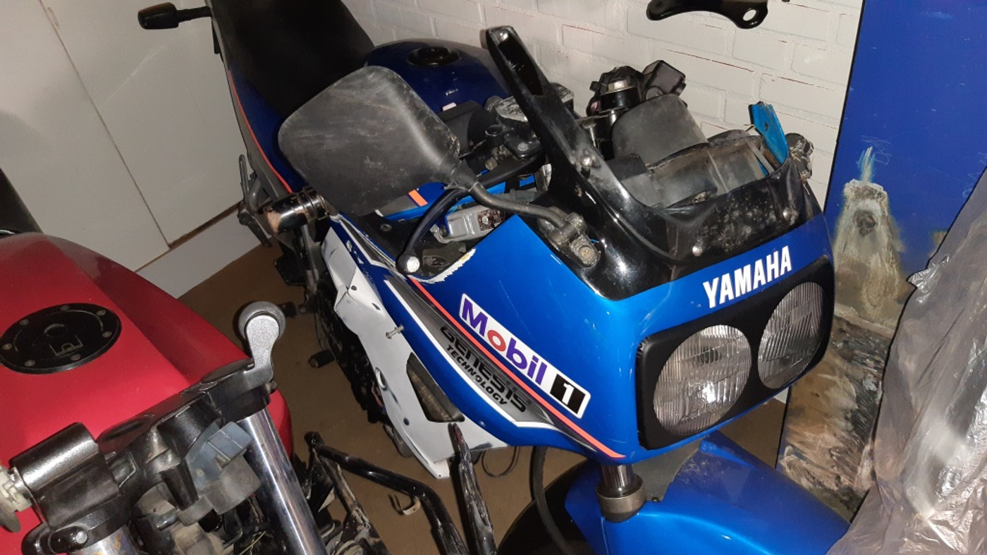 Foto van Kawasaki GPZ 900r