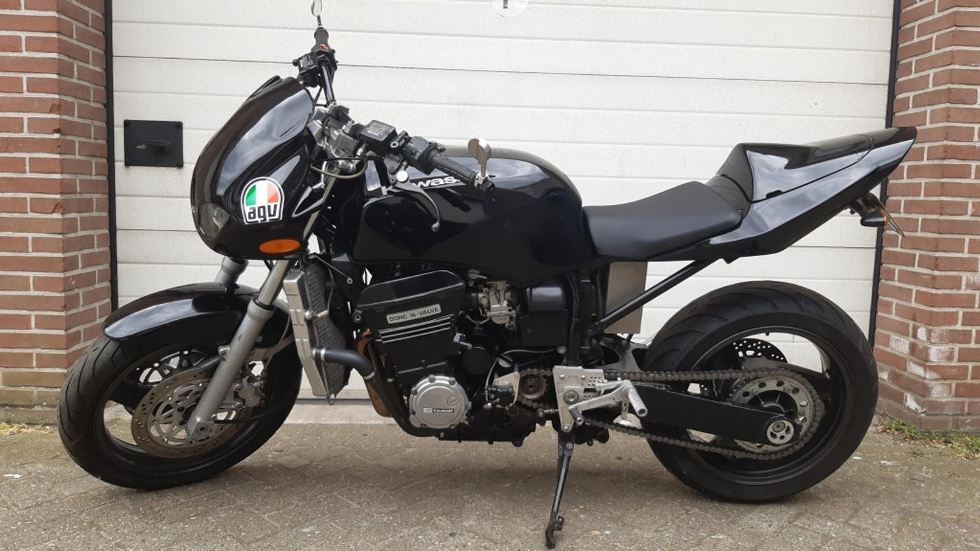 Foto van Kawasaki GPZ 900r
