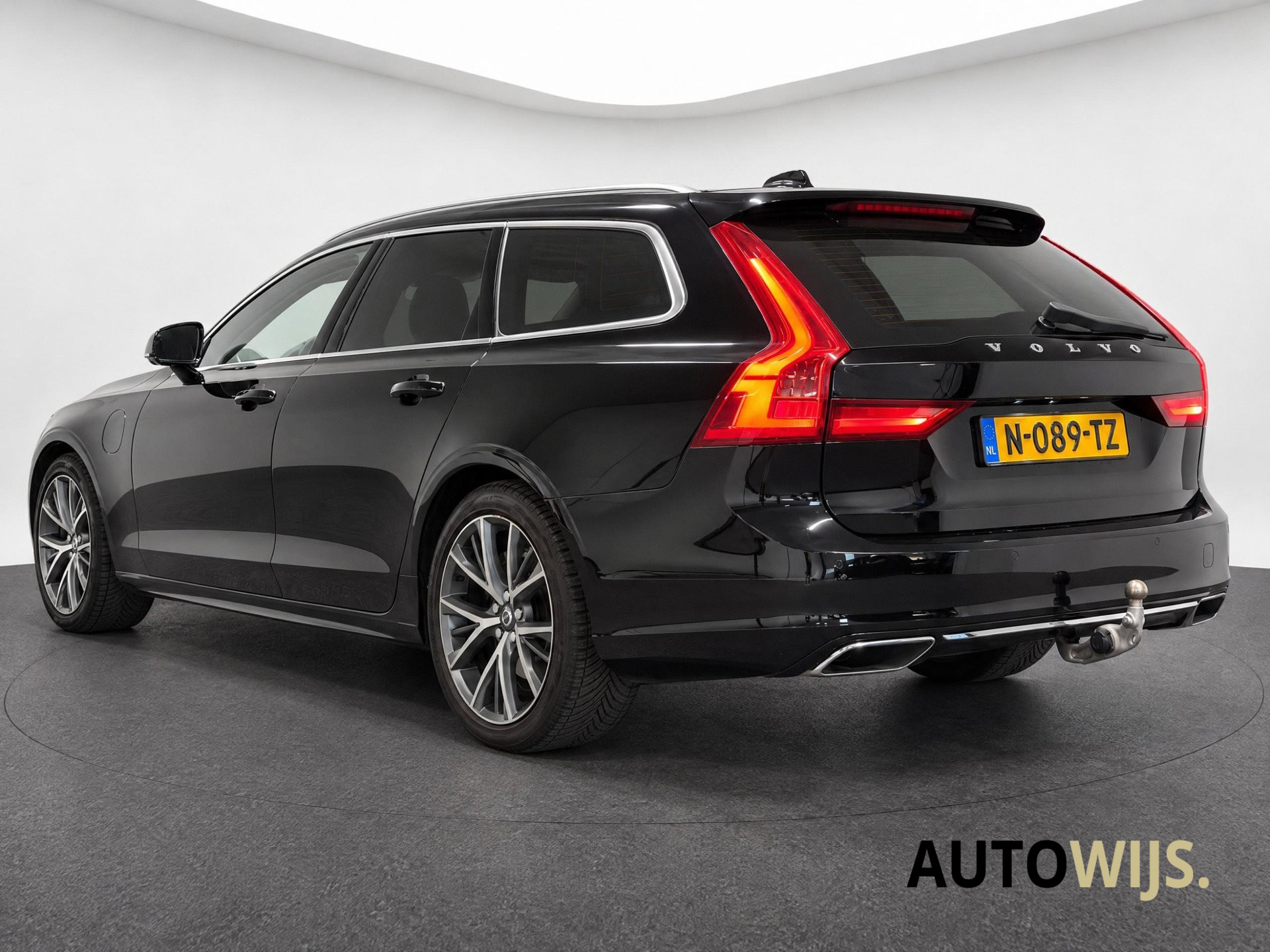 Foto van Volvo V90 T8 Twin Engine