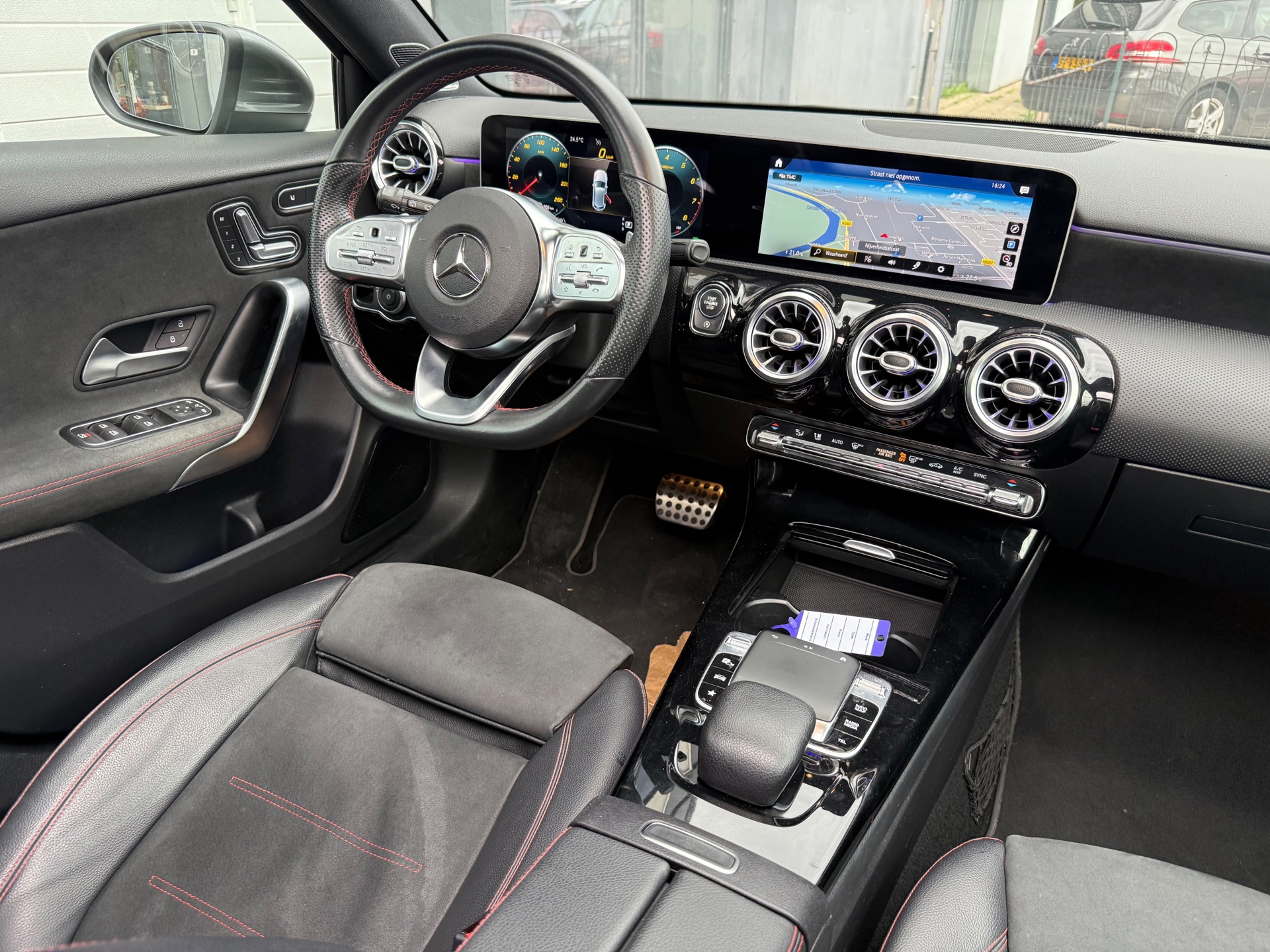 Foto van Mercedes-Benz A 200