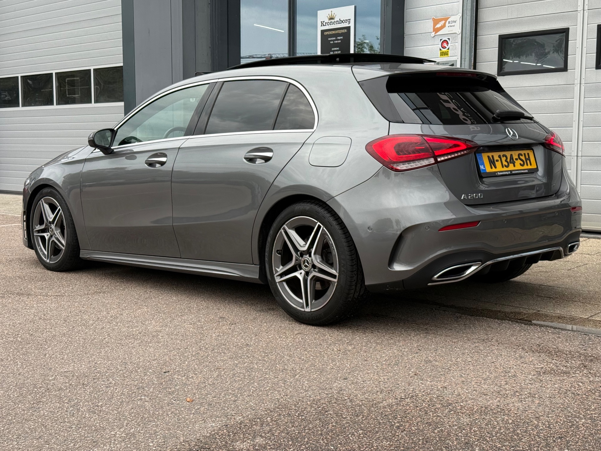 Foto van Mercedes-Benz A 200