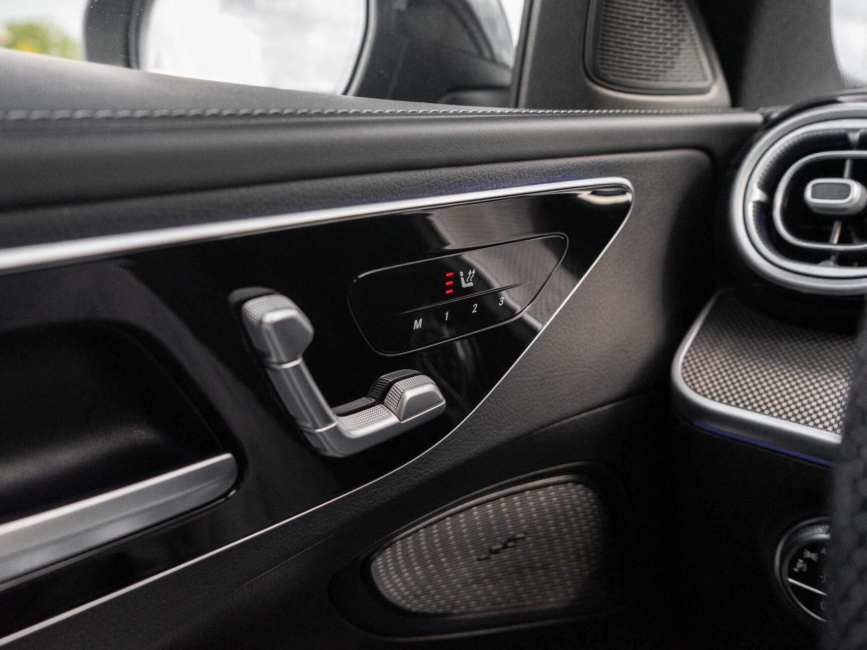 Foto van Mercedes-Benz C 300 E