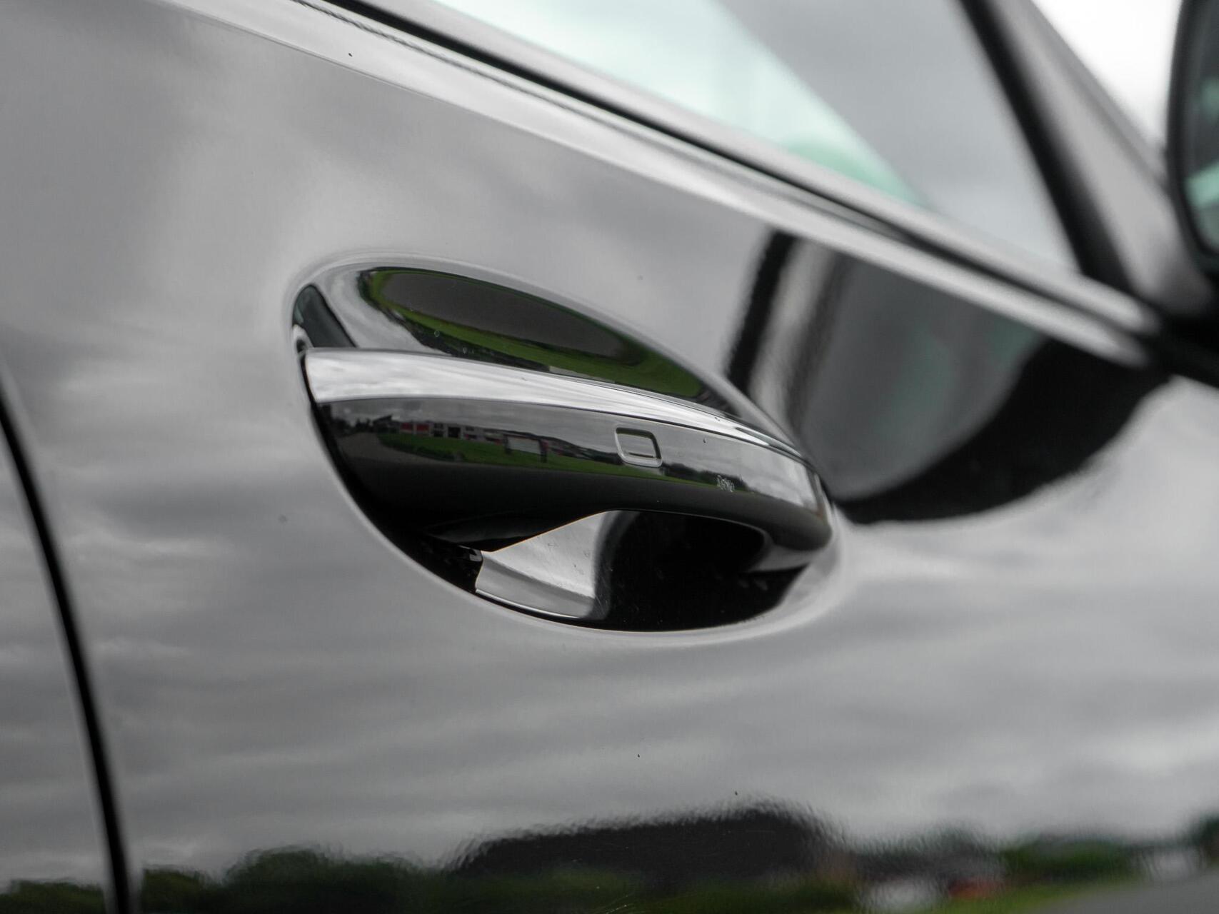 Foto van Mercedes-Benz C 300 E