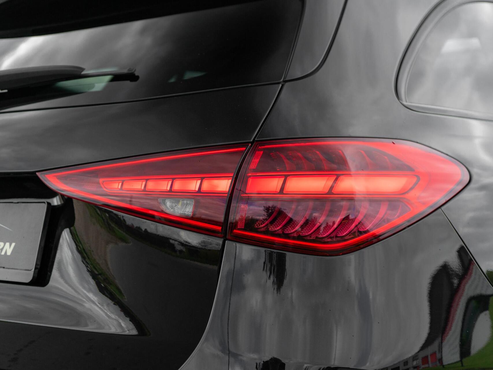 Foto van Mercedes-Benz C 300 E