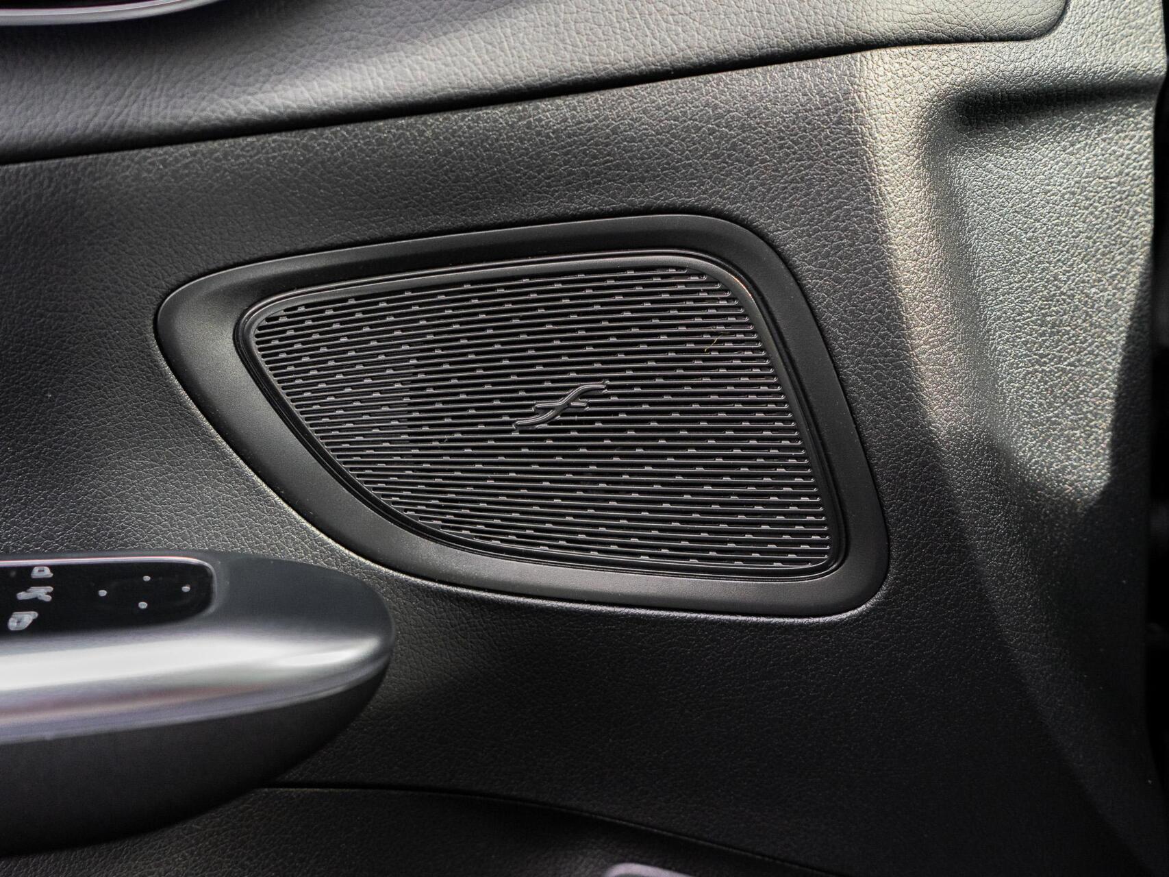 Foto van Mercedes-Benz C 300 E