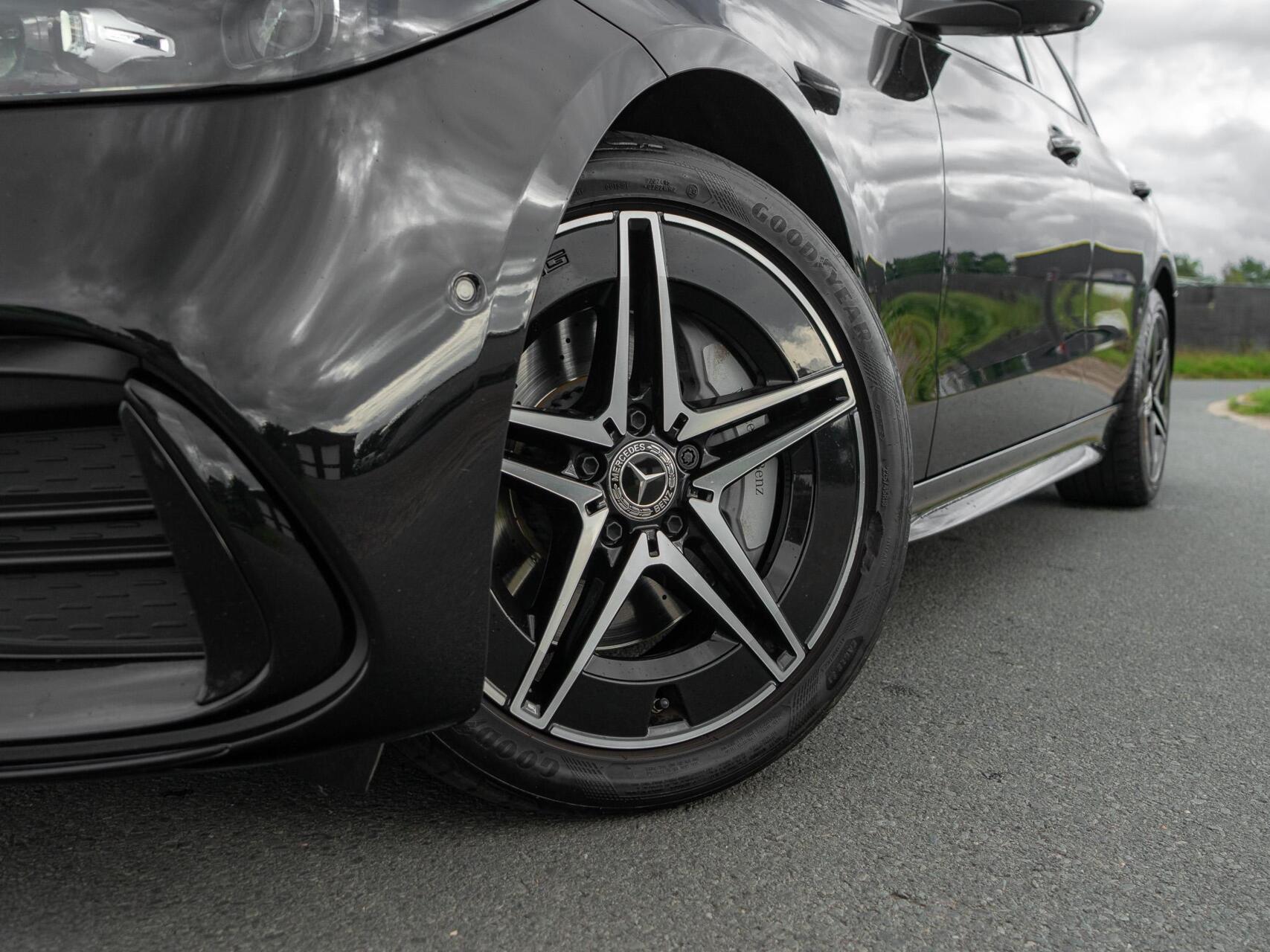 Foto van Mercedes-Benz C 300 E