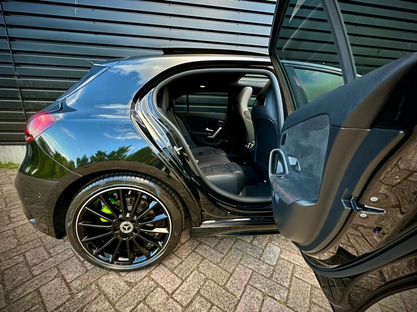 Foto van Mercedes-Benz A 250