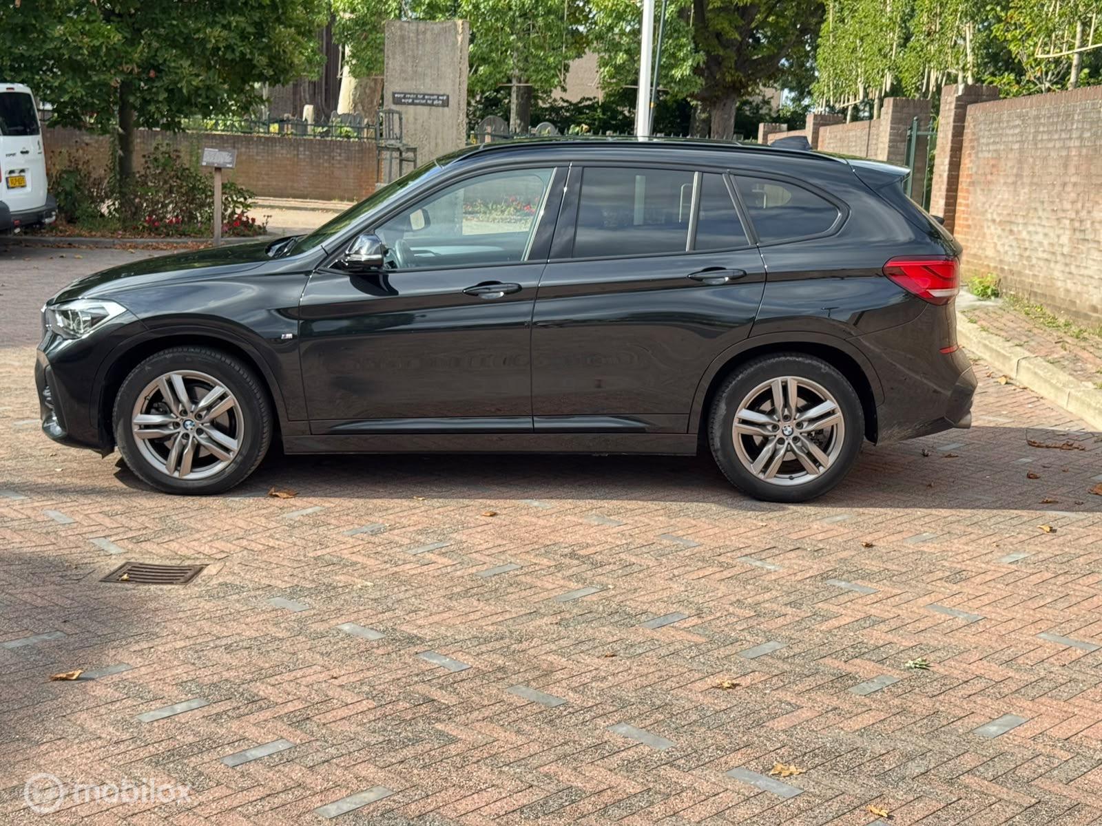 Foto van BMW X1 Xdrive20i
