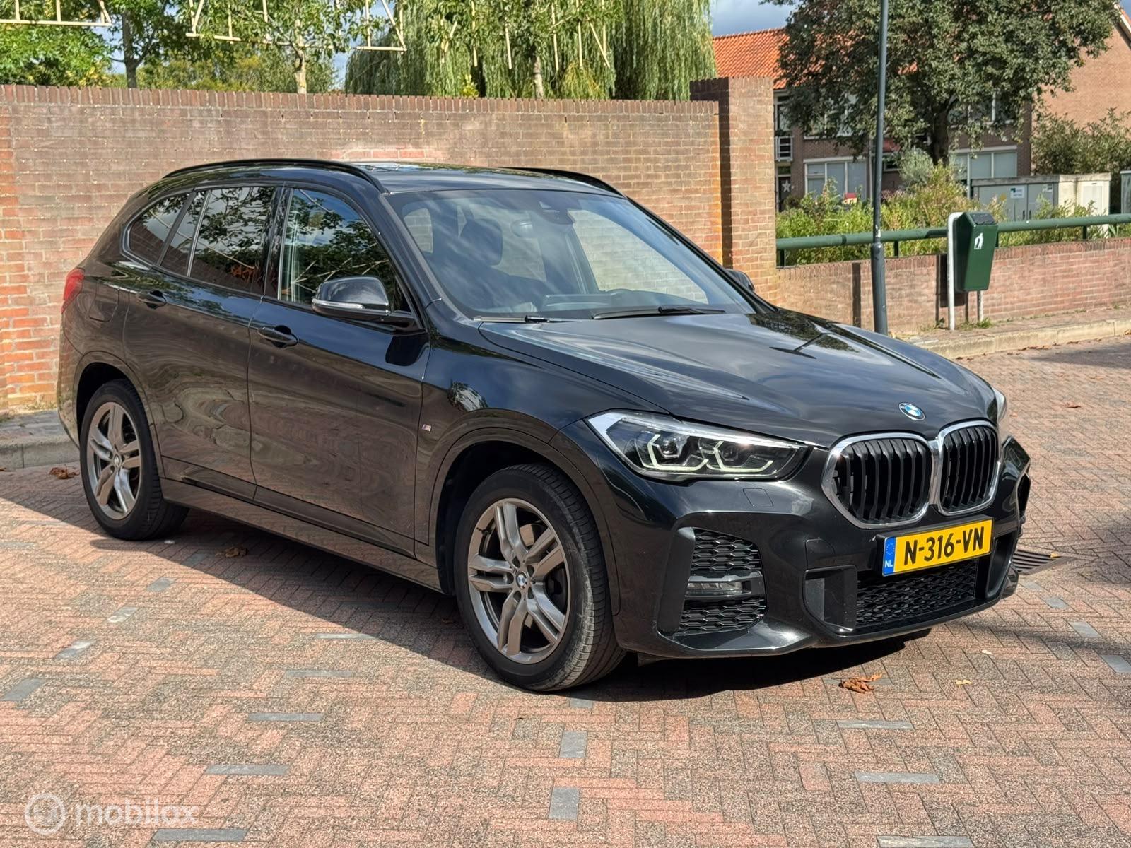 Foto van BMW X1 Xdrive20i