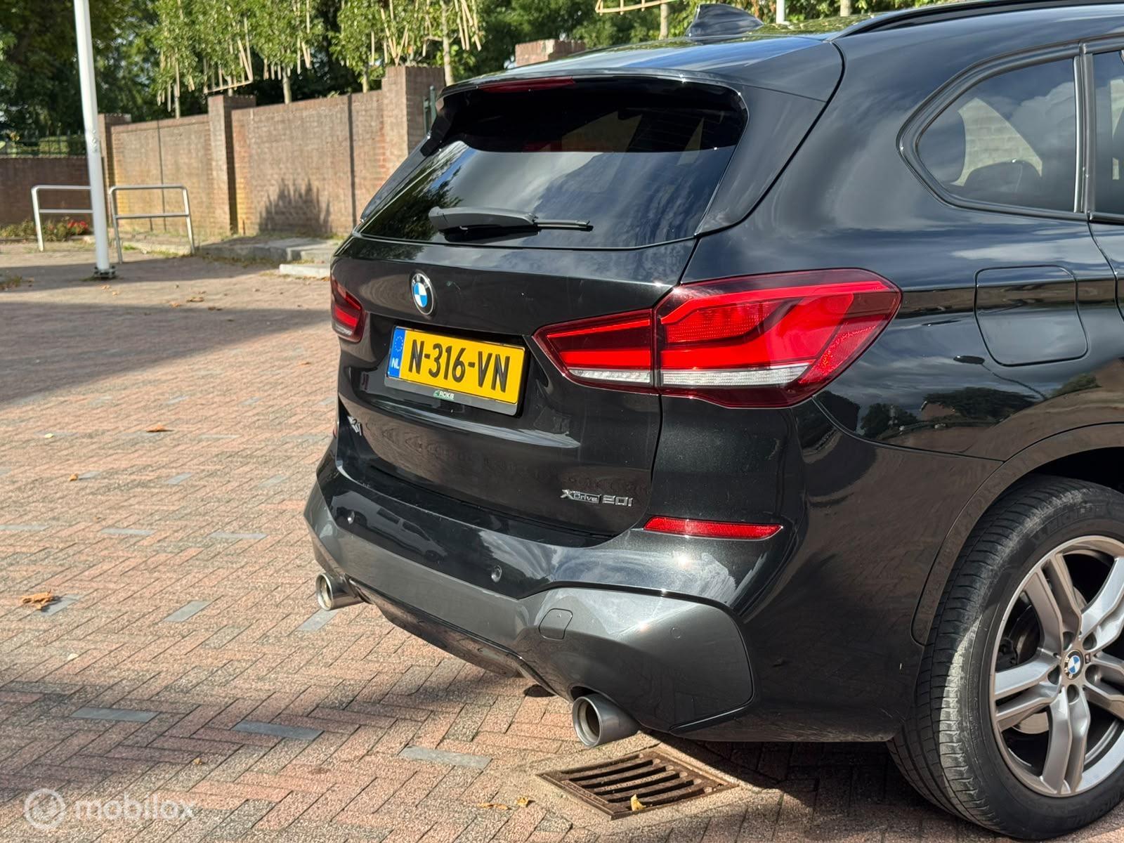 Foto van BMW X1 Xdrive20i