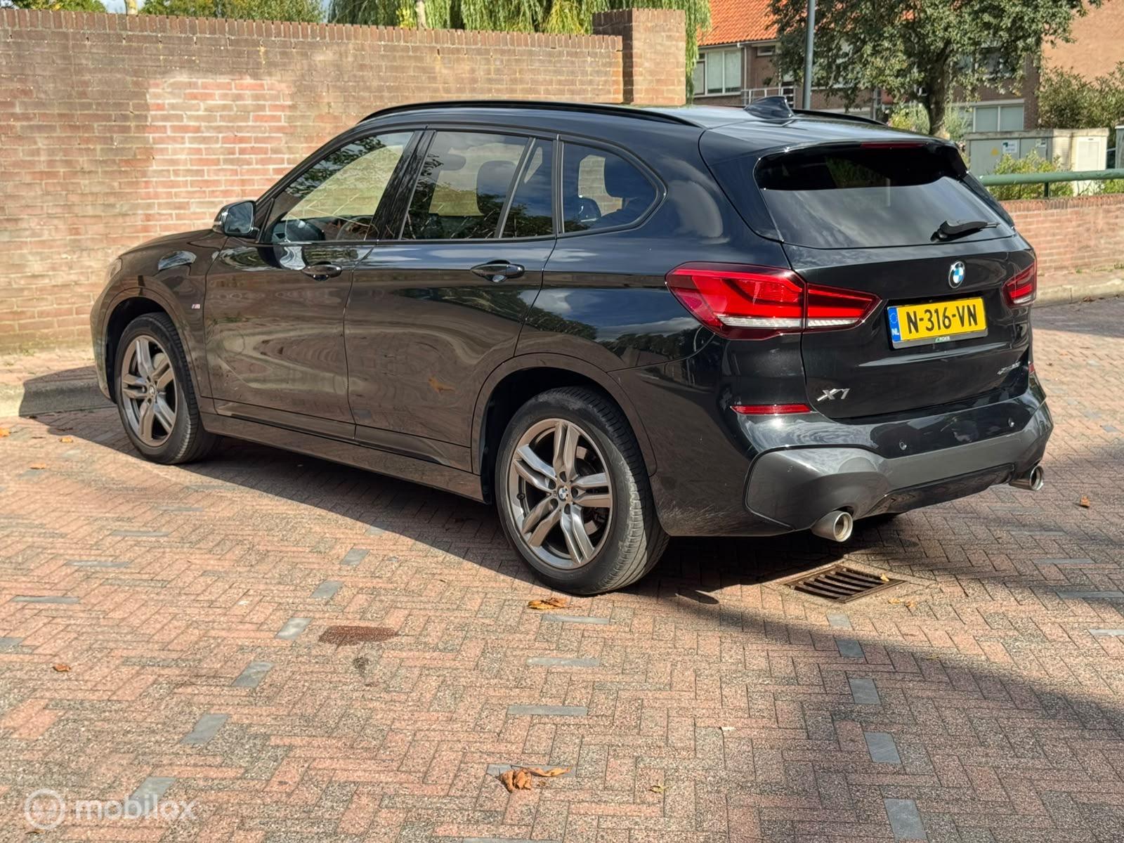 Foto van BMW X1 Xdrive20i