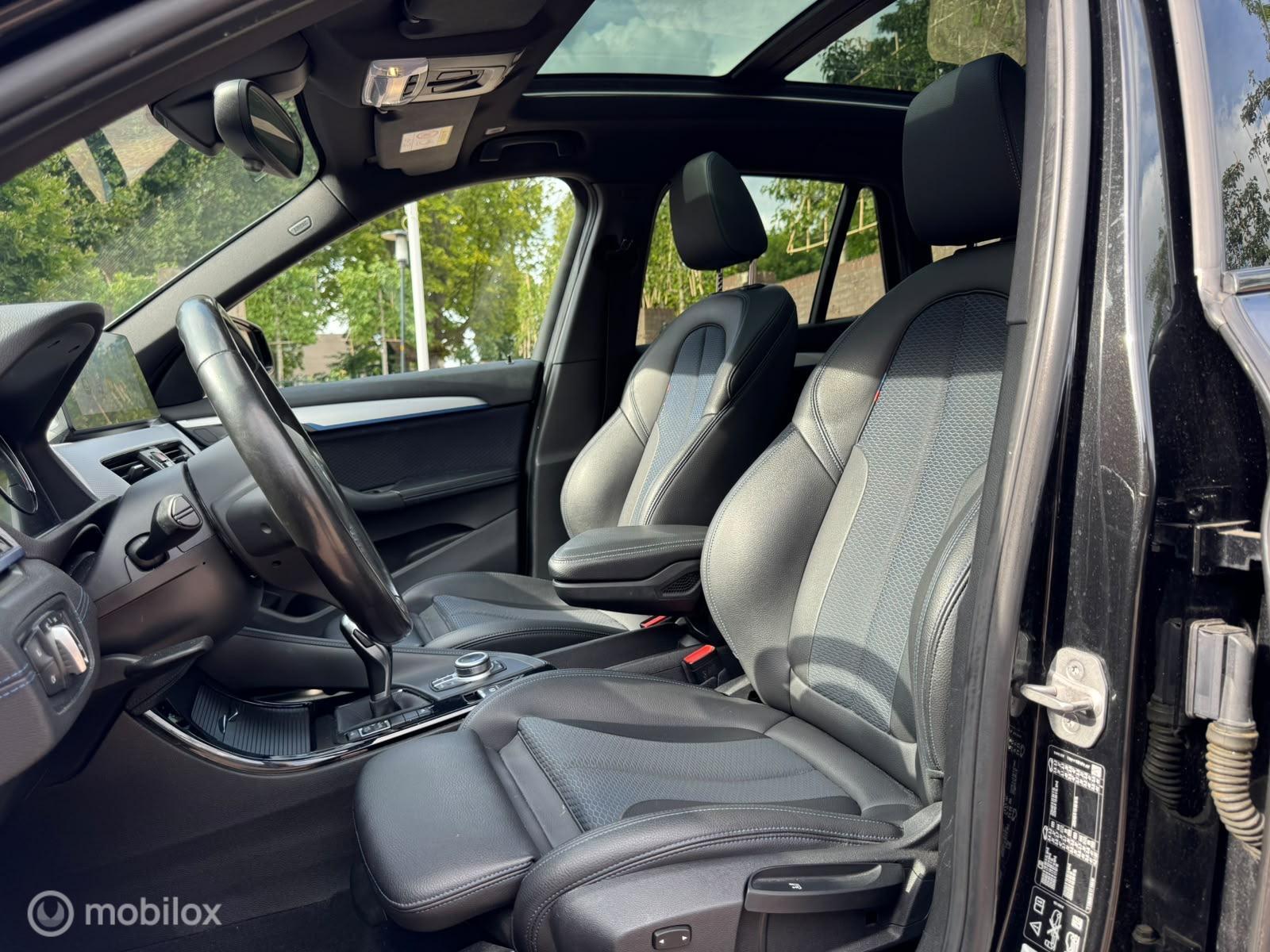 Foto van BMW X1 Xdrive20i