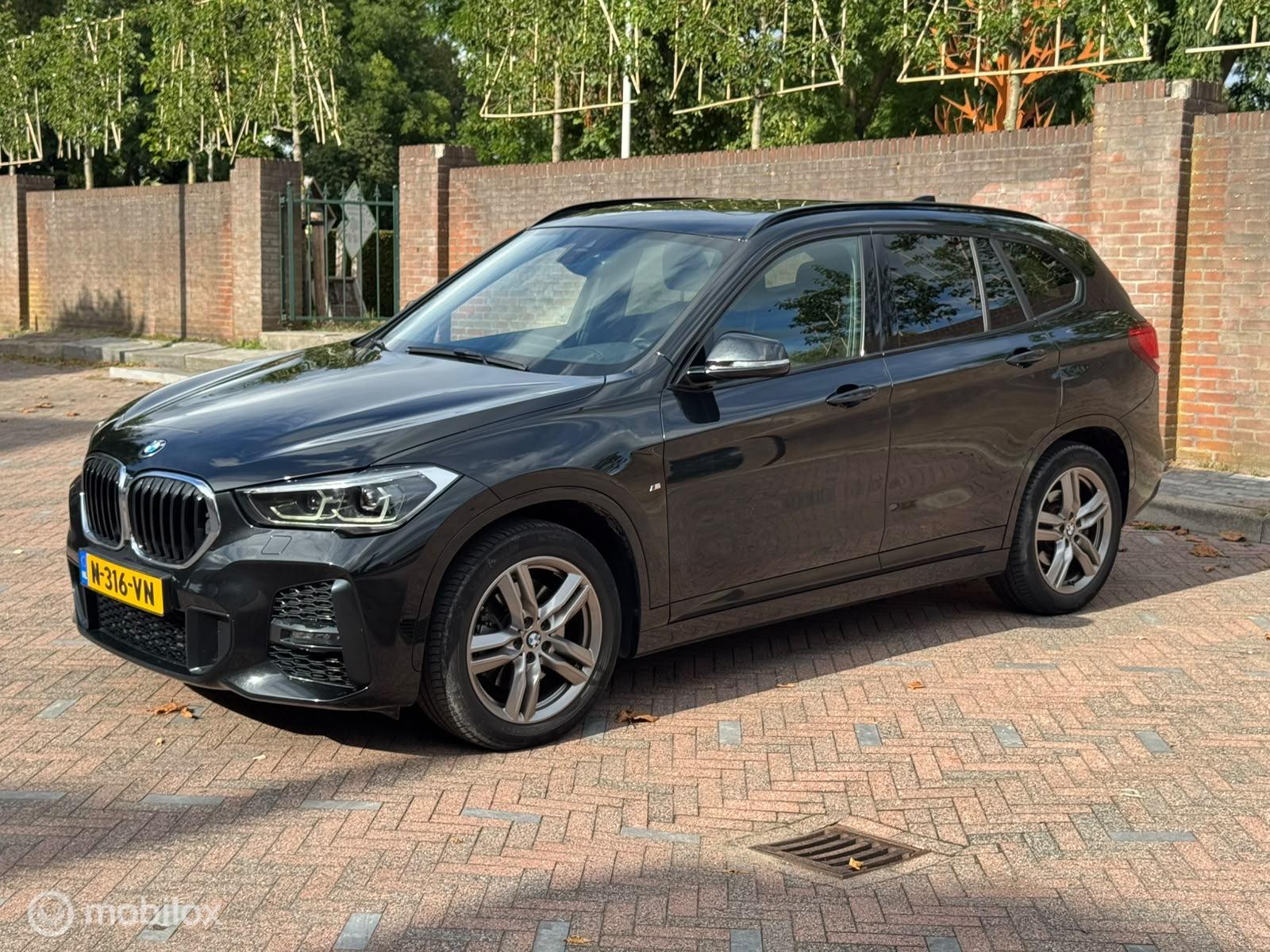 Foto van BMW X1 Xdrive20i