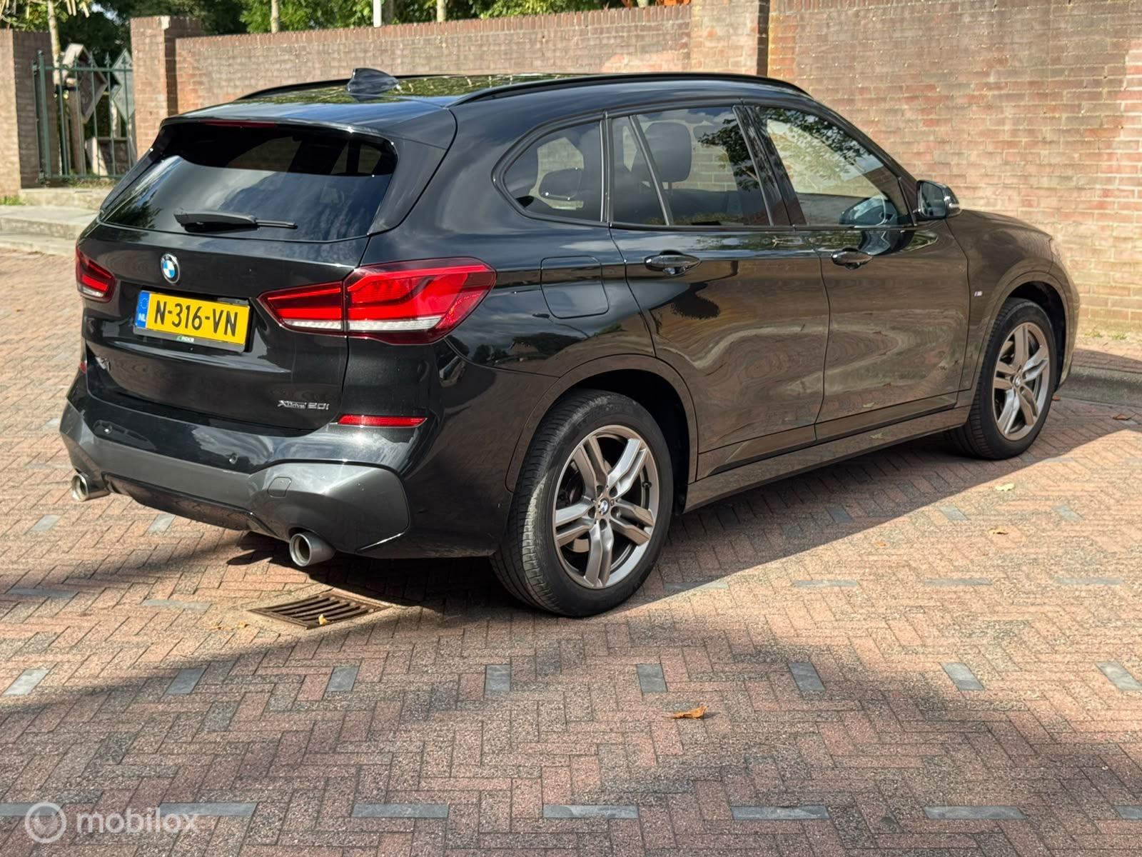 Foto van BMW X1 Xdrive20i