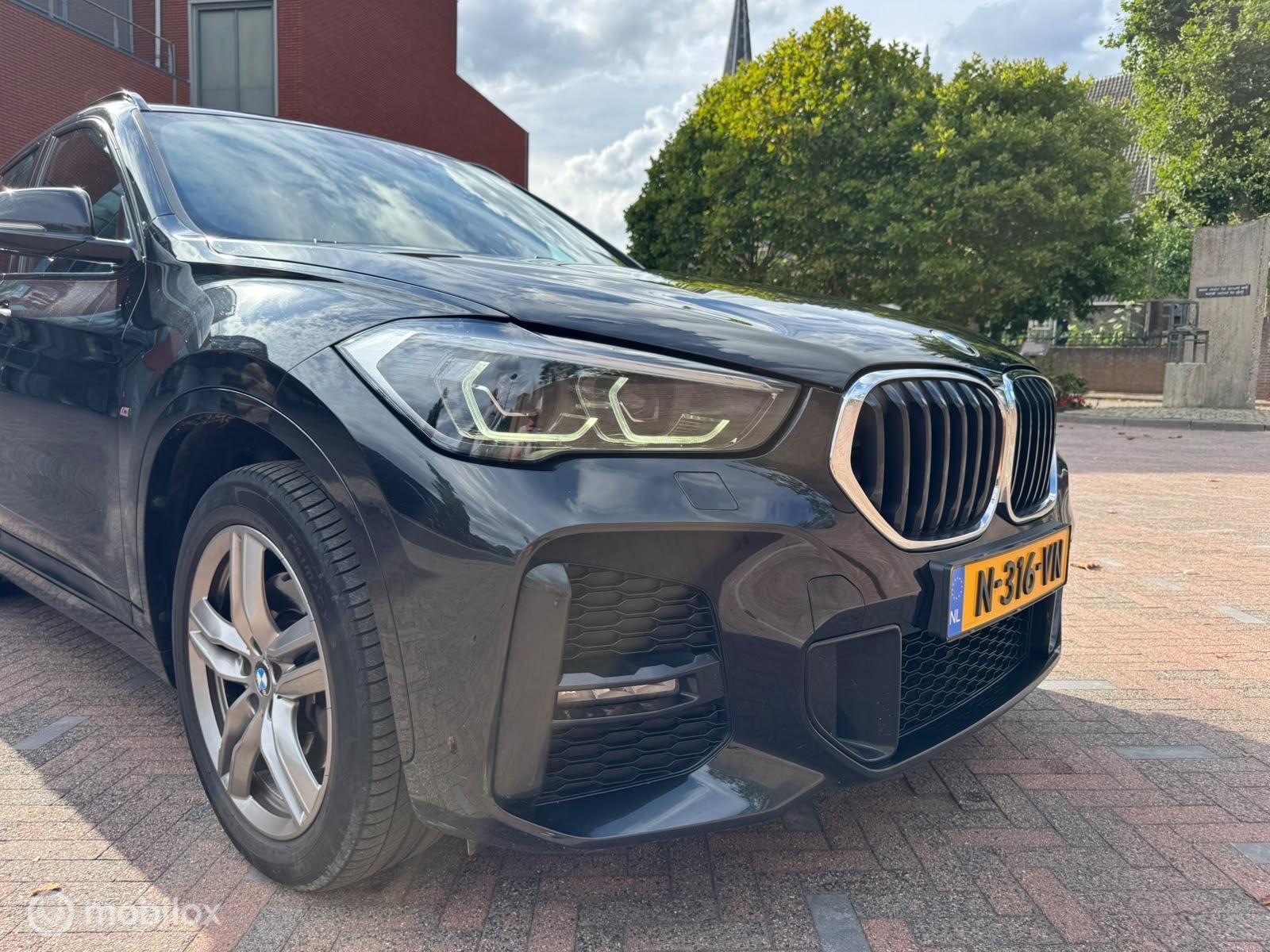 Foto van BMW X1 Xdrive20i