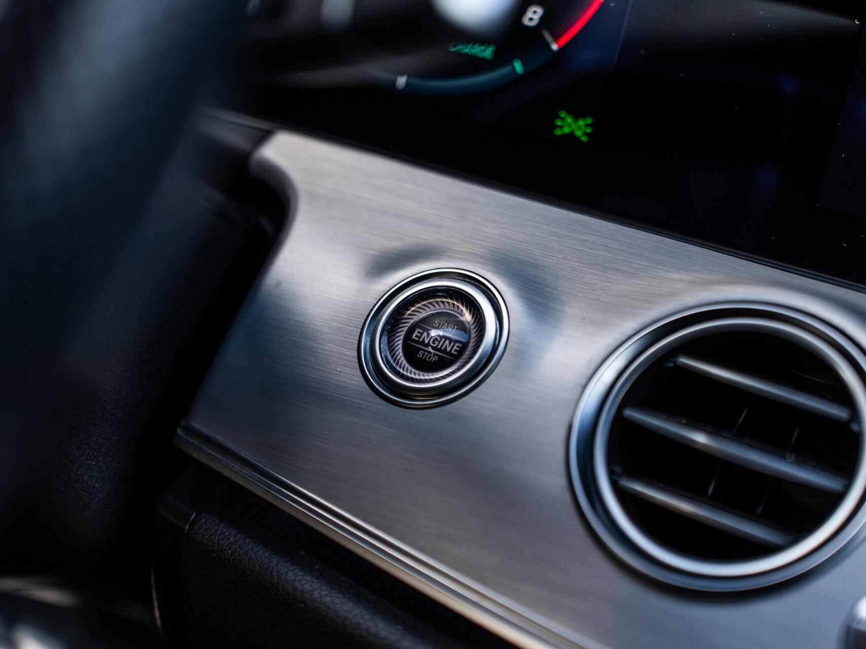 Foto van Mercedes-Benz E 200