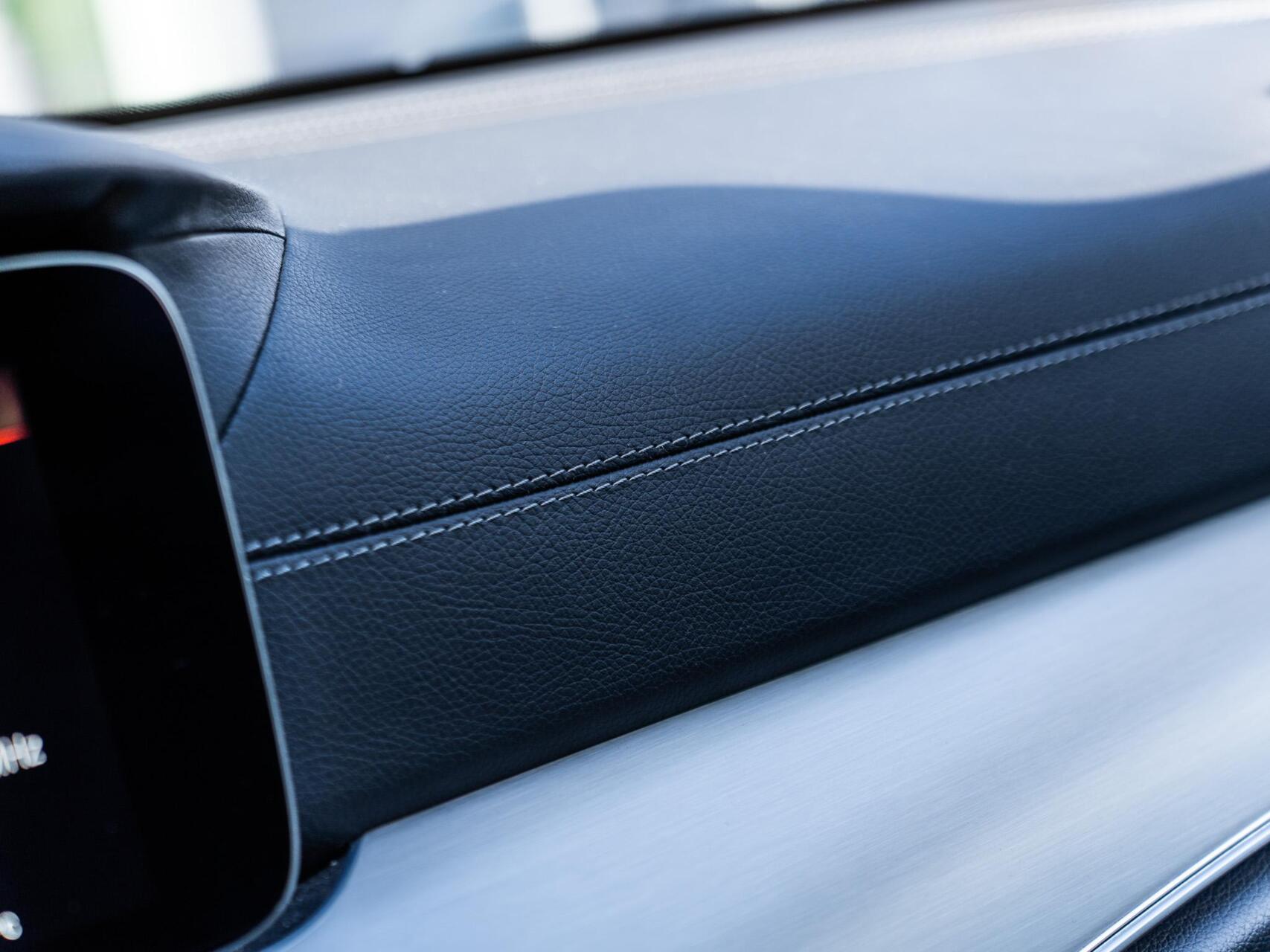 Foto van Mercedes-Benz E 200
