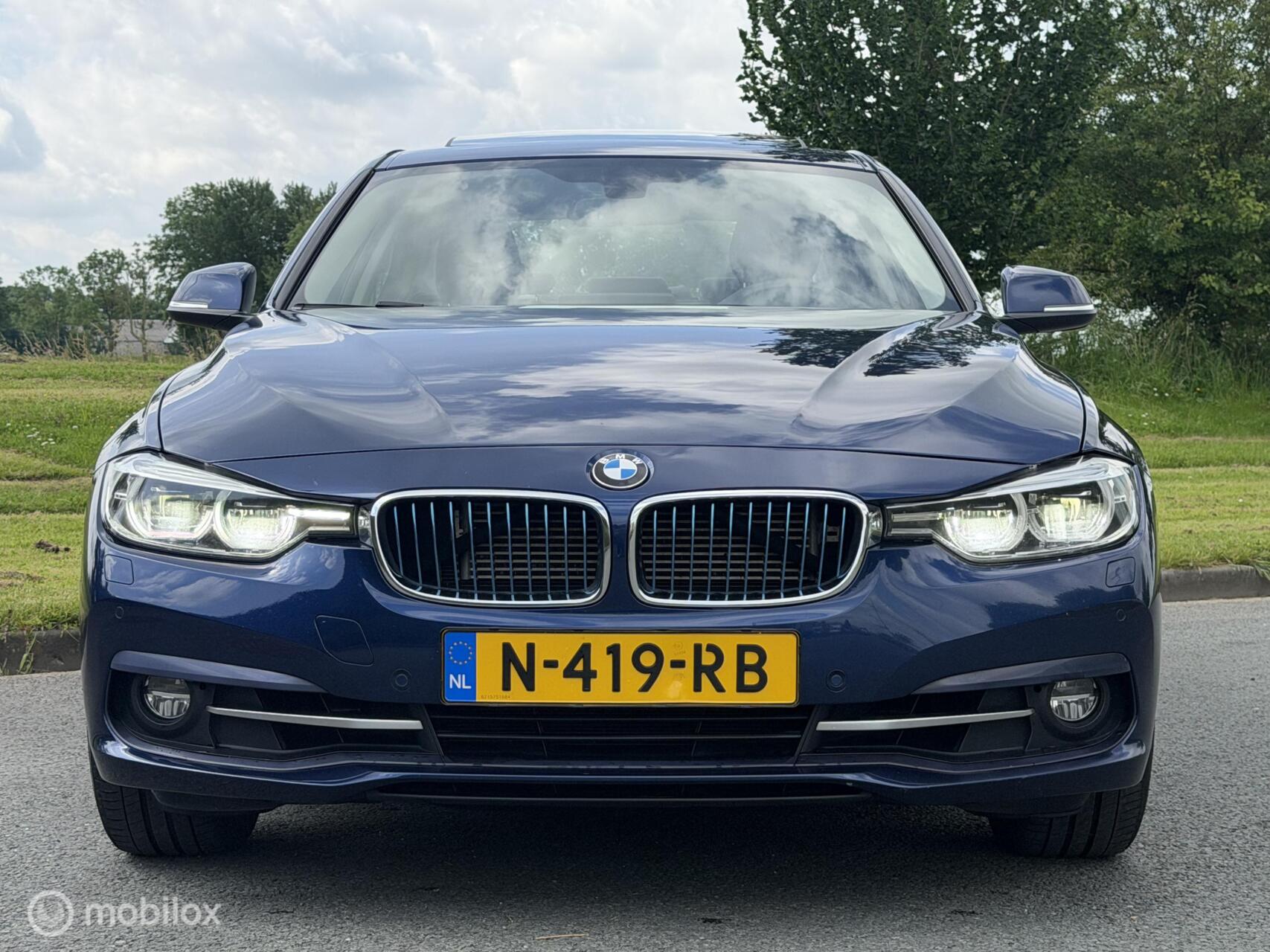 Foto van BMW 330e Iperformance