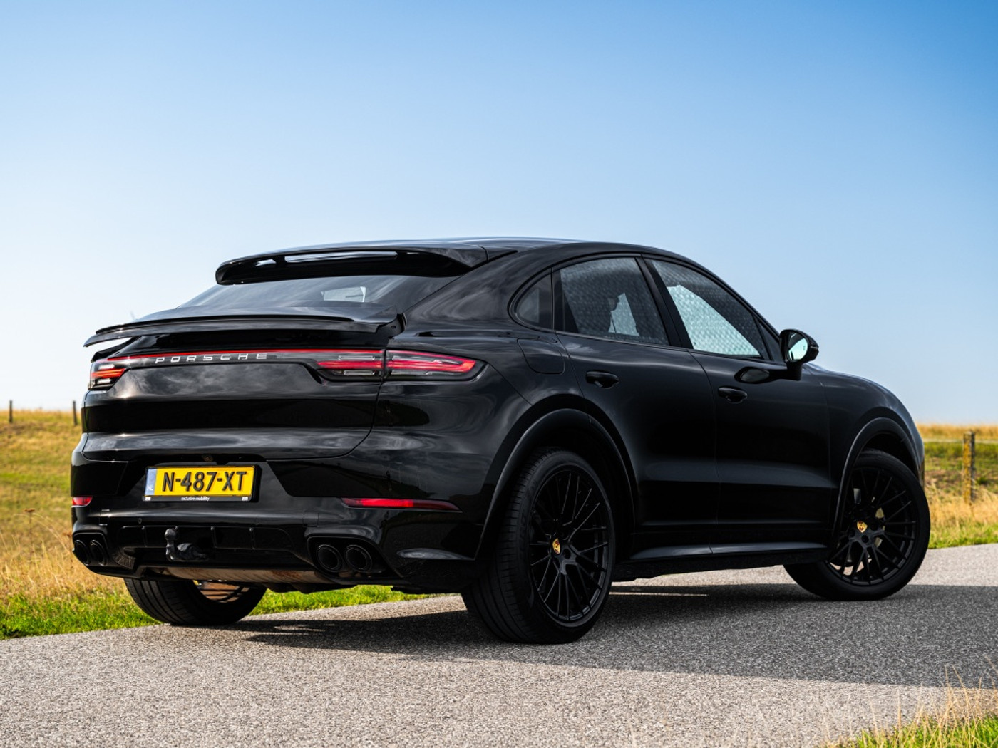 Foto van Porsche Cayenne E-hybrid