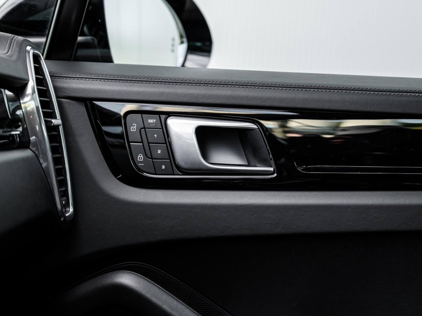 Foto van Porsche Cayenne E-hybrid