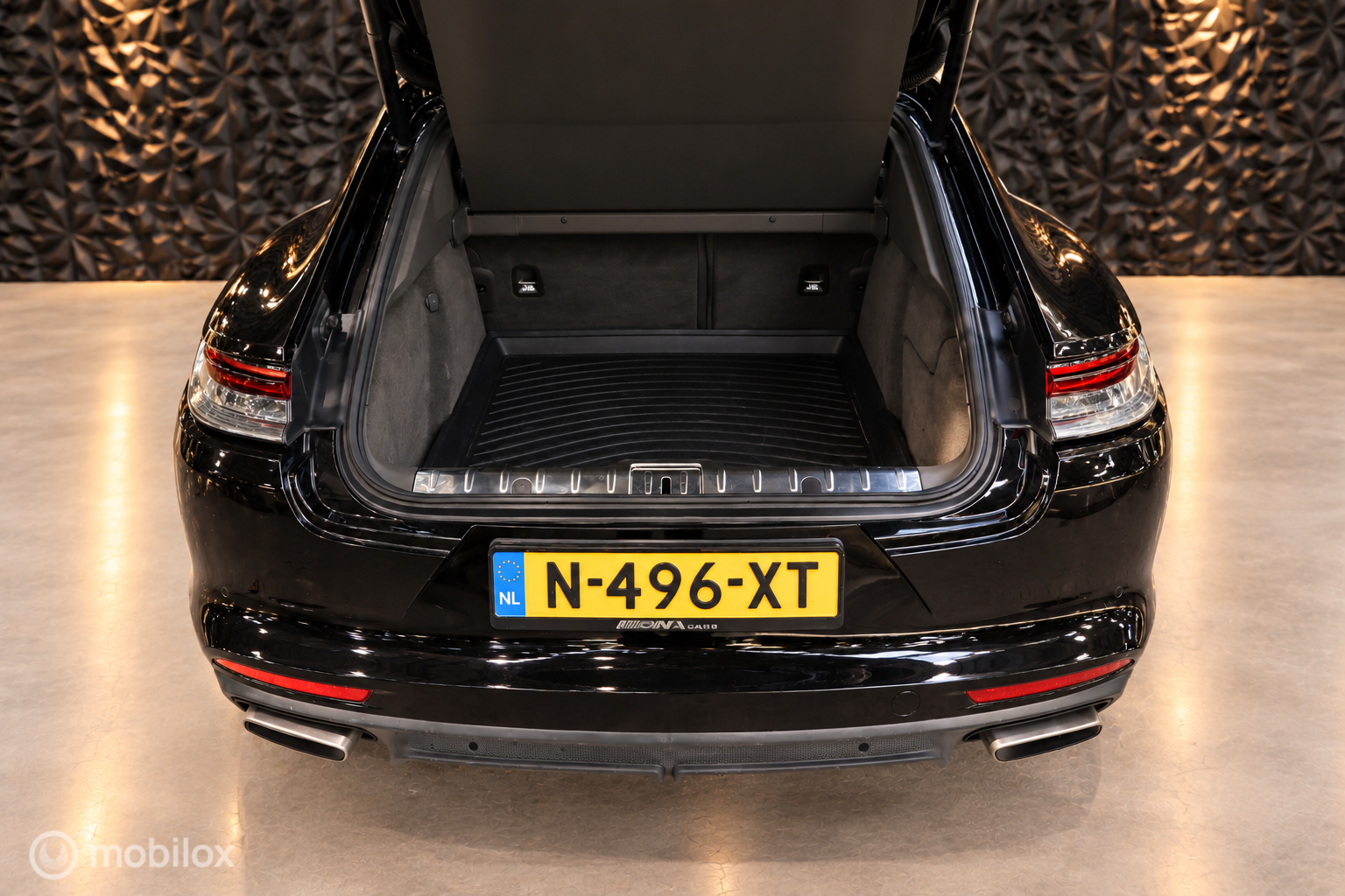 Foto van Porsche Panamera 4 E-hybrid