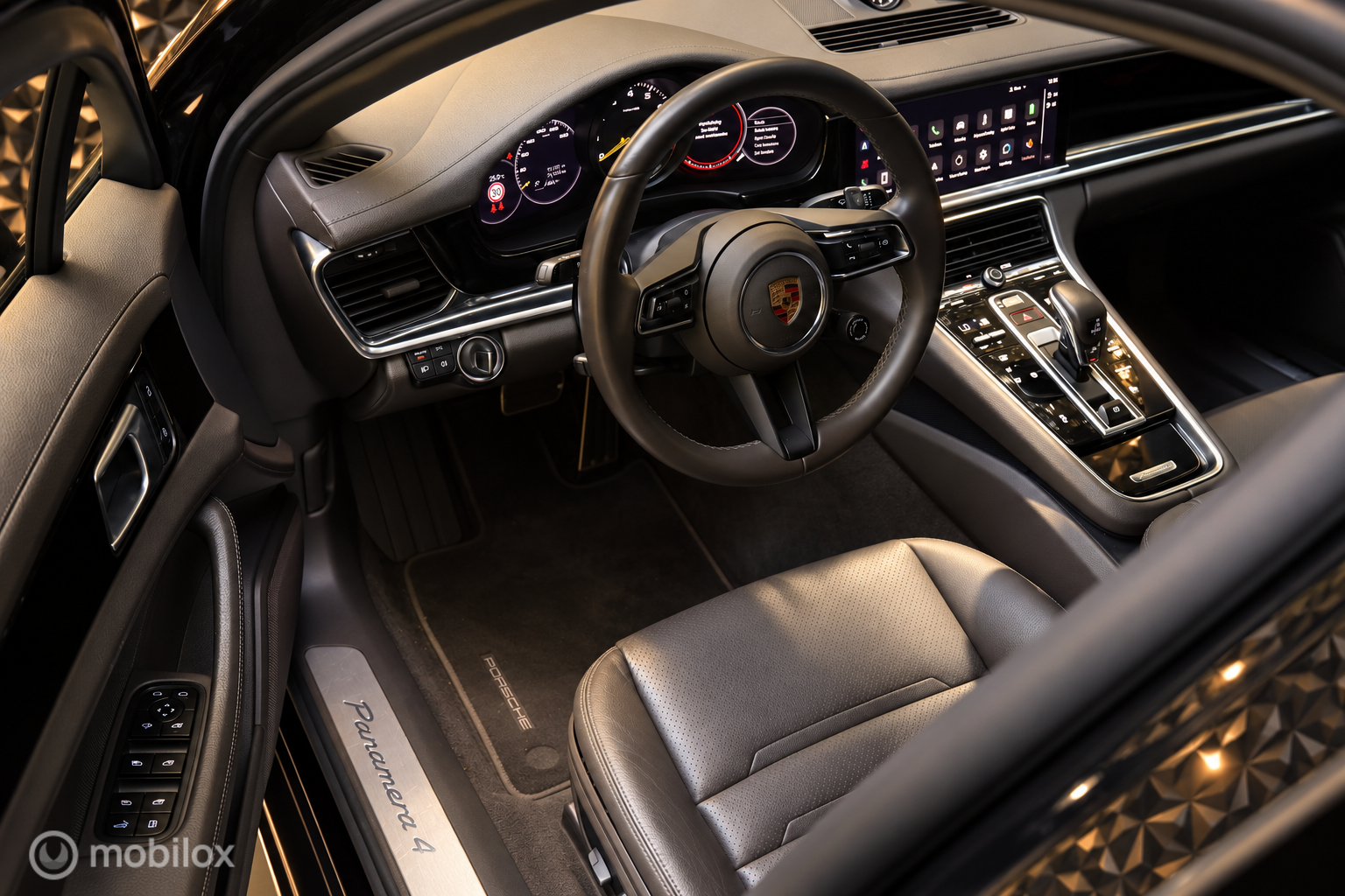 Foto van Porsche Panamera 4 E-hybrid