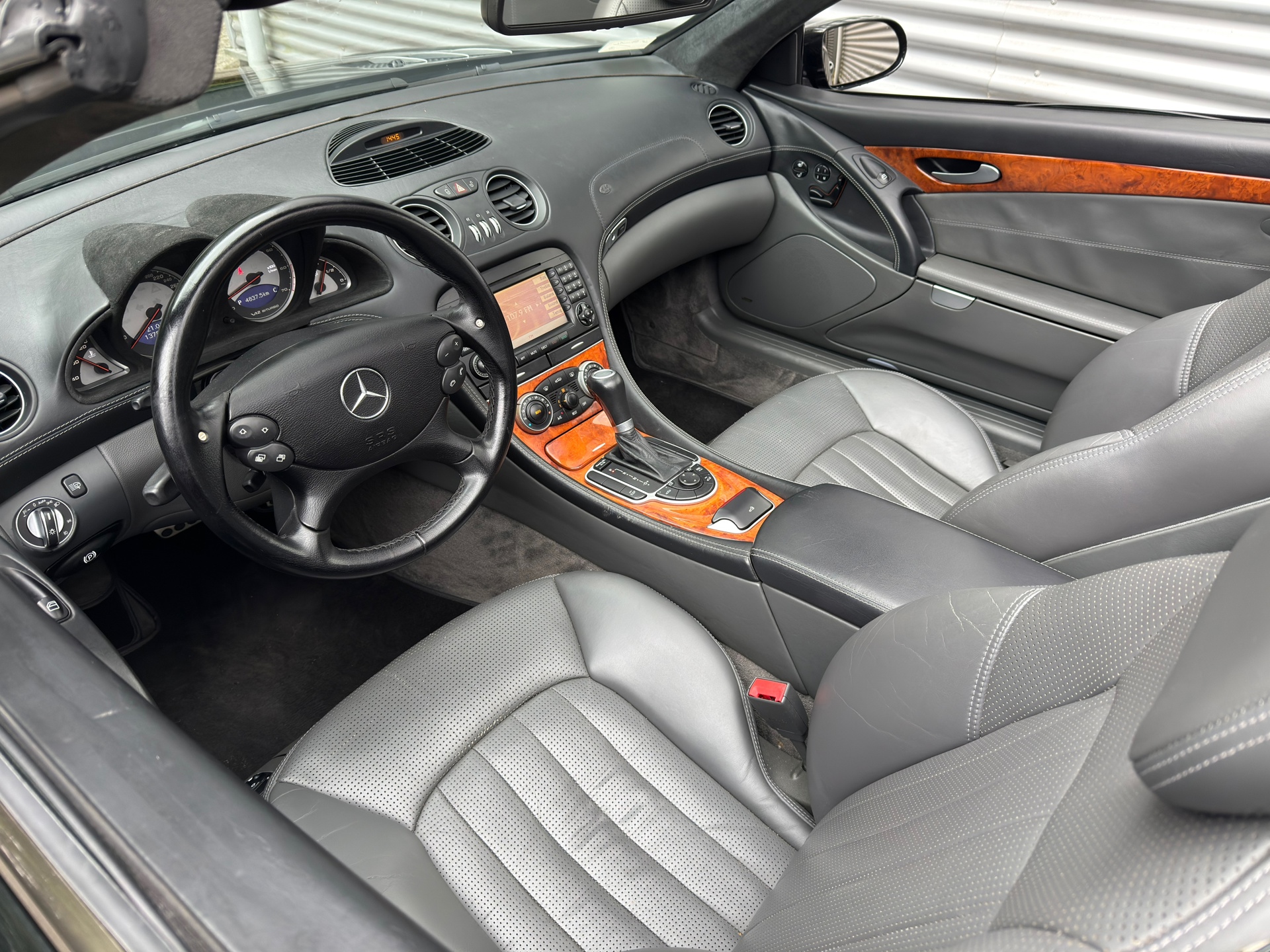 Foto van Mercedes-Benz SL 65 AMG