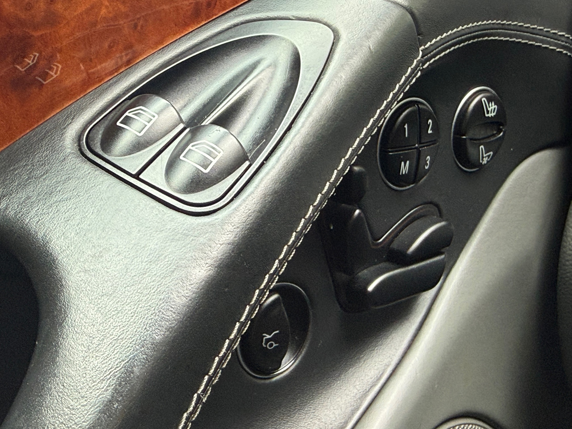 Foto van Mercedes-Benz SL 65 AMG