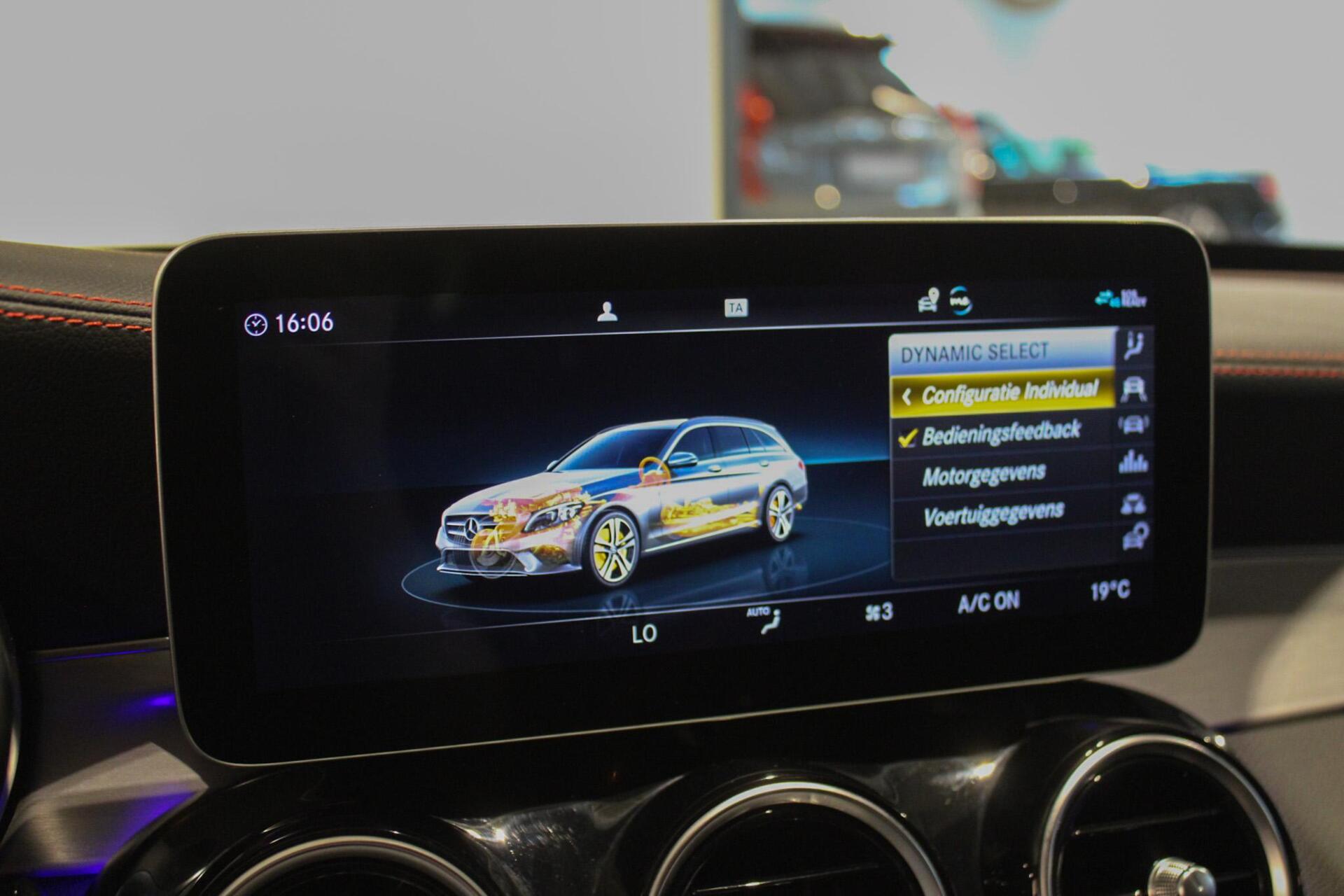 Foto van Mercedes-Benz AMG C 43