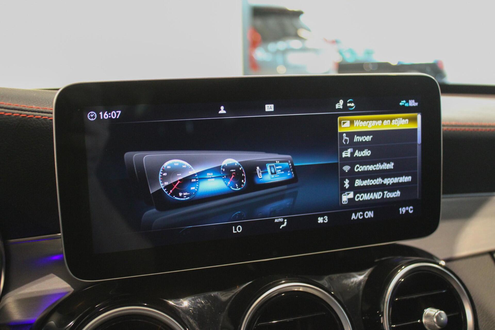 Foto van Mercedes-Benz AMG C 43