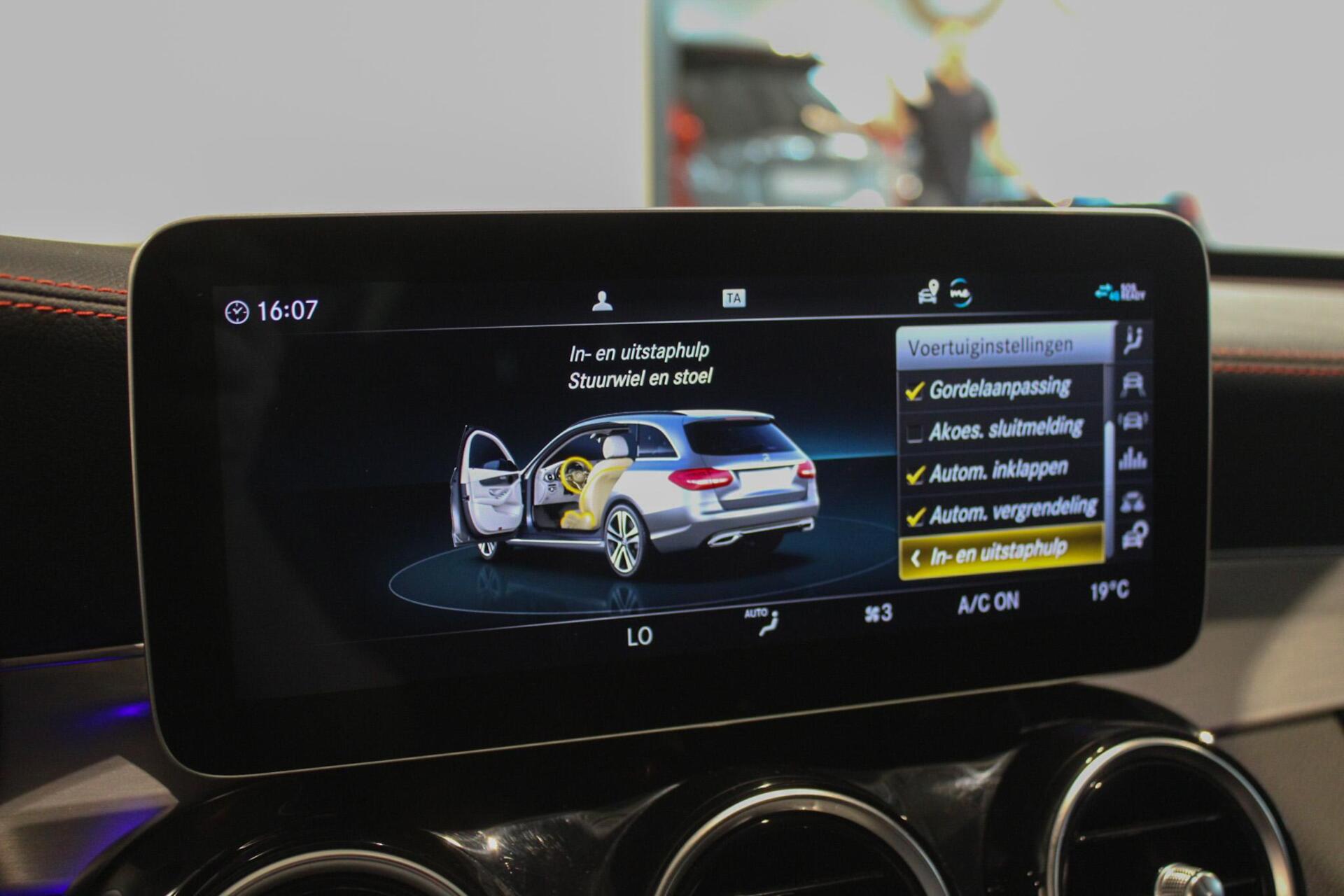 Foto van Mercedes-Benz AMG C 43
