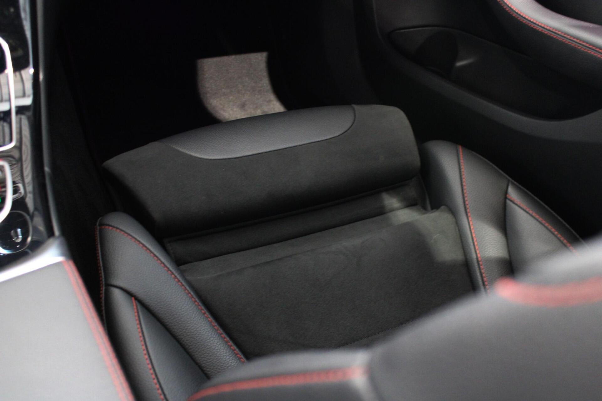 Foto van Mercedes-Benz AMG C 43