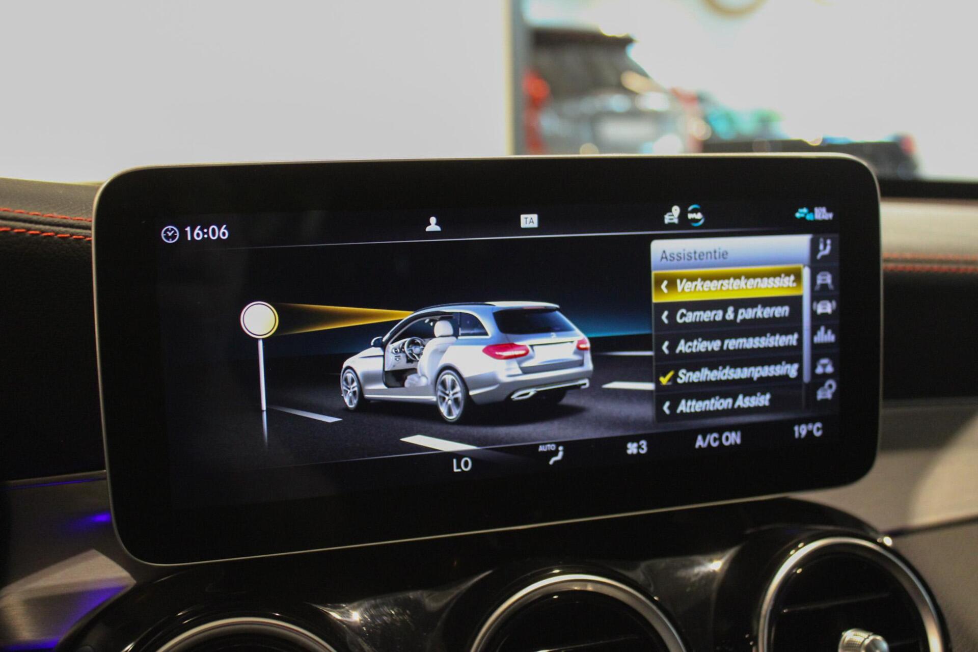 Foto van Mercedes-Benz AMG C 43