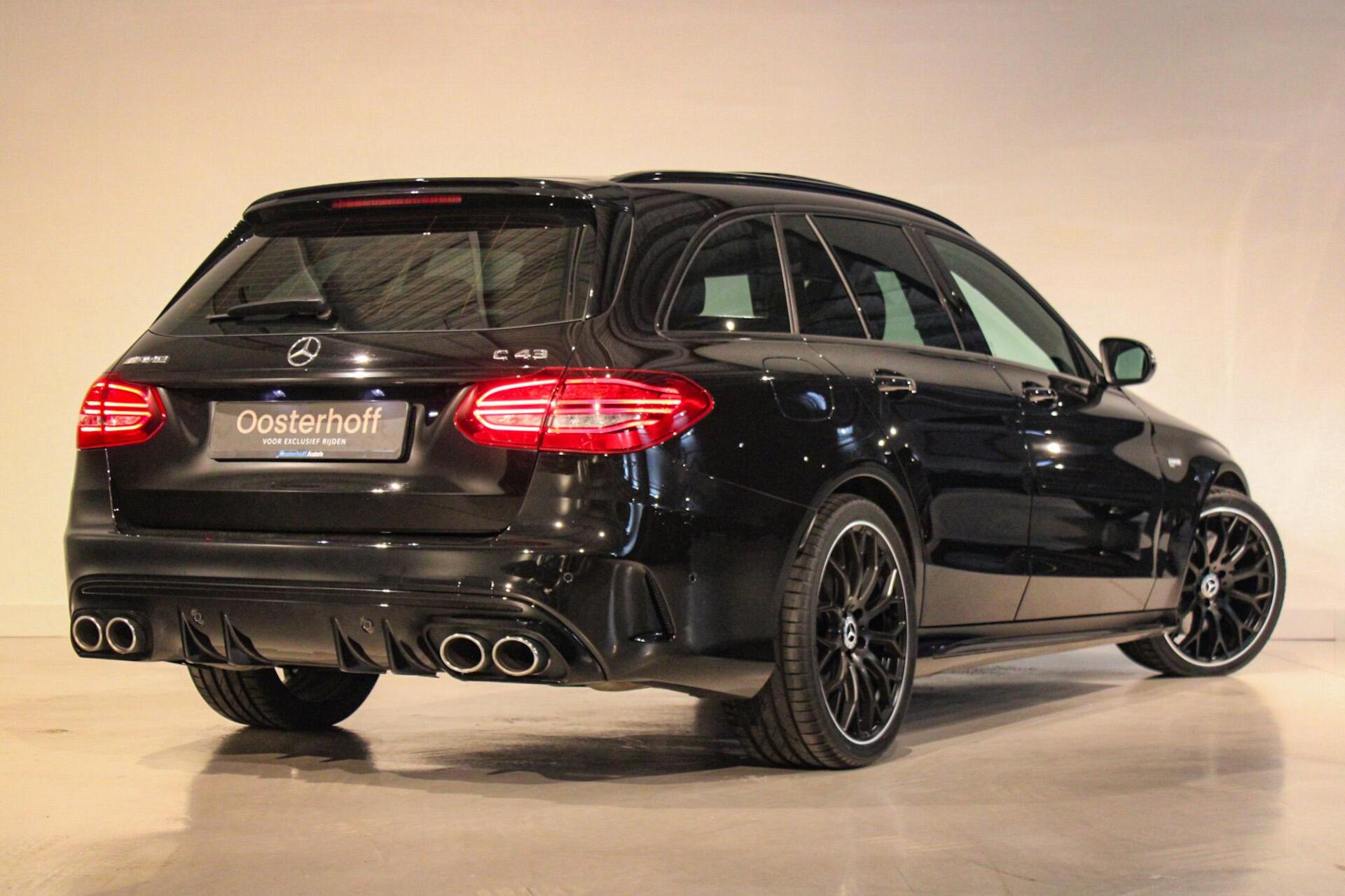 Foto van Mercedes-Benz AMG C 43