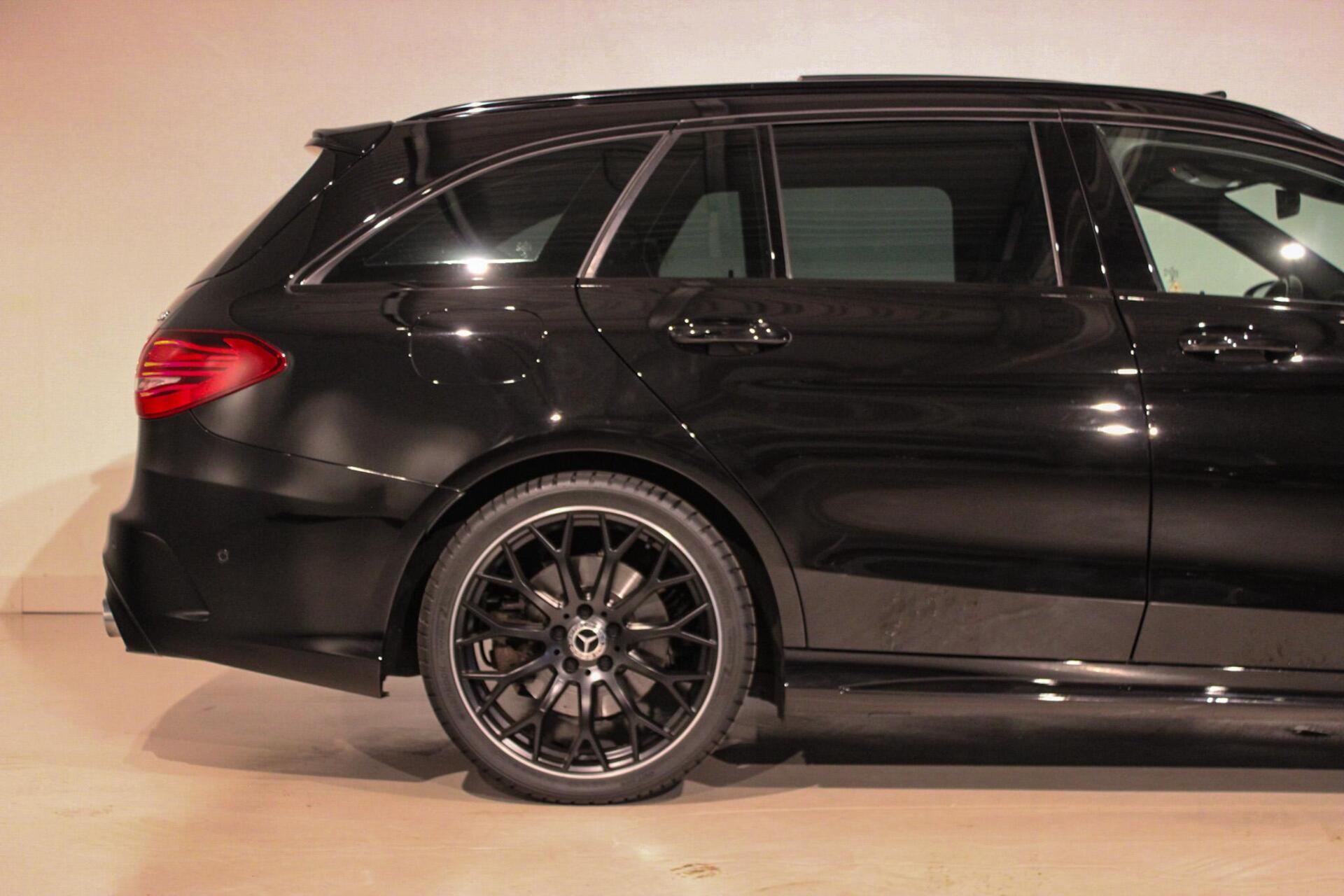 Foto van Mercedes-Benz AMG C 43