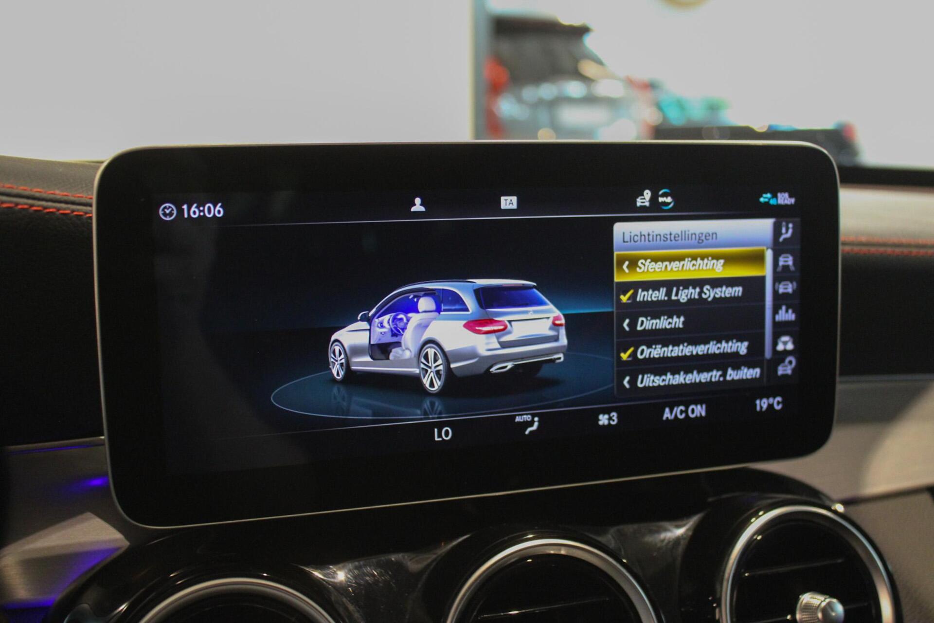 Foto van Mercedes-Benz AMG C 43