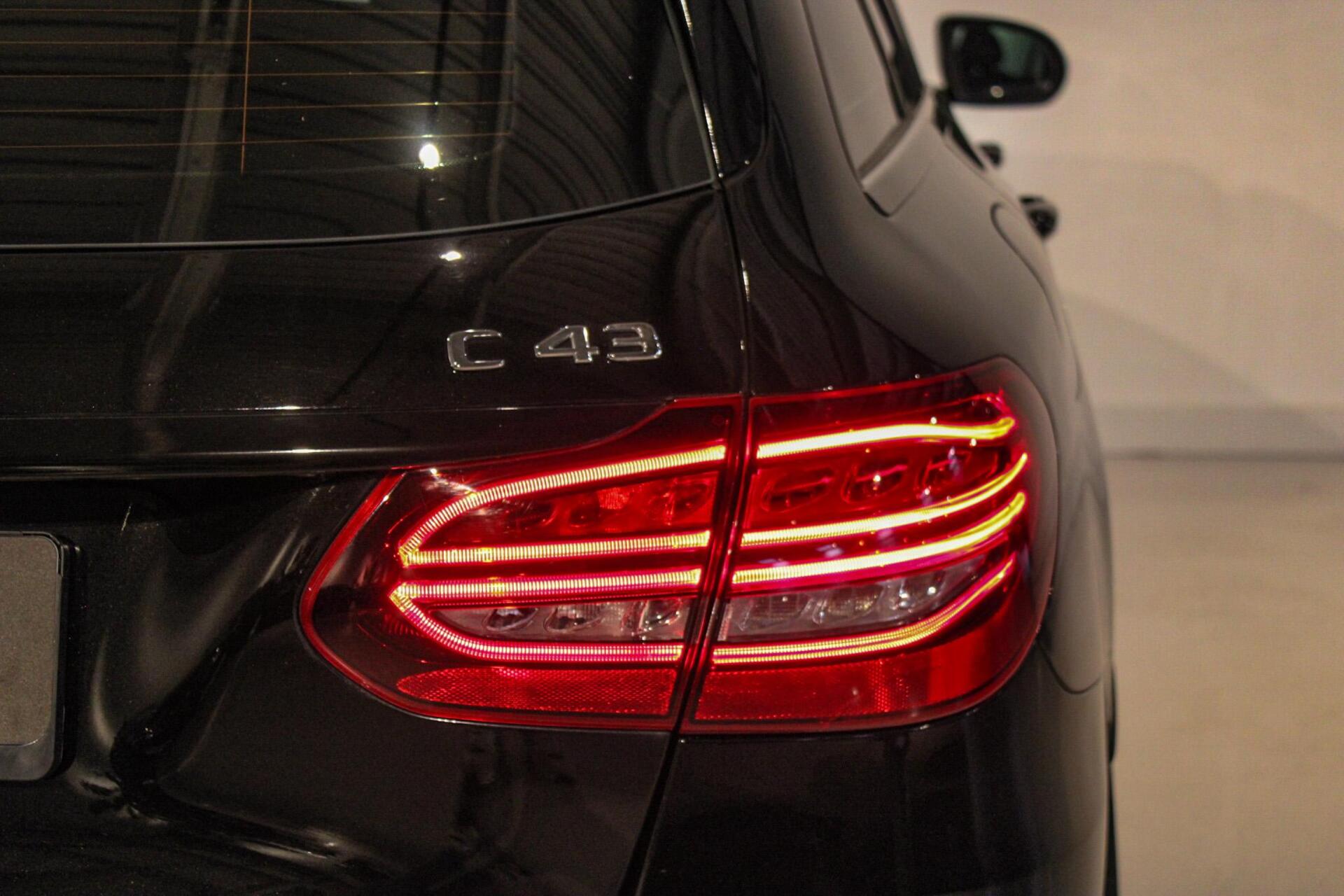 Foto van Mercedes-Benz AMG C 43