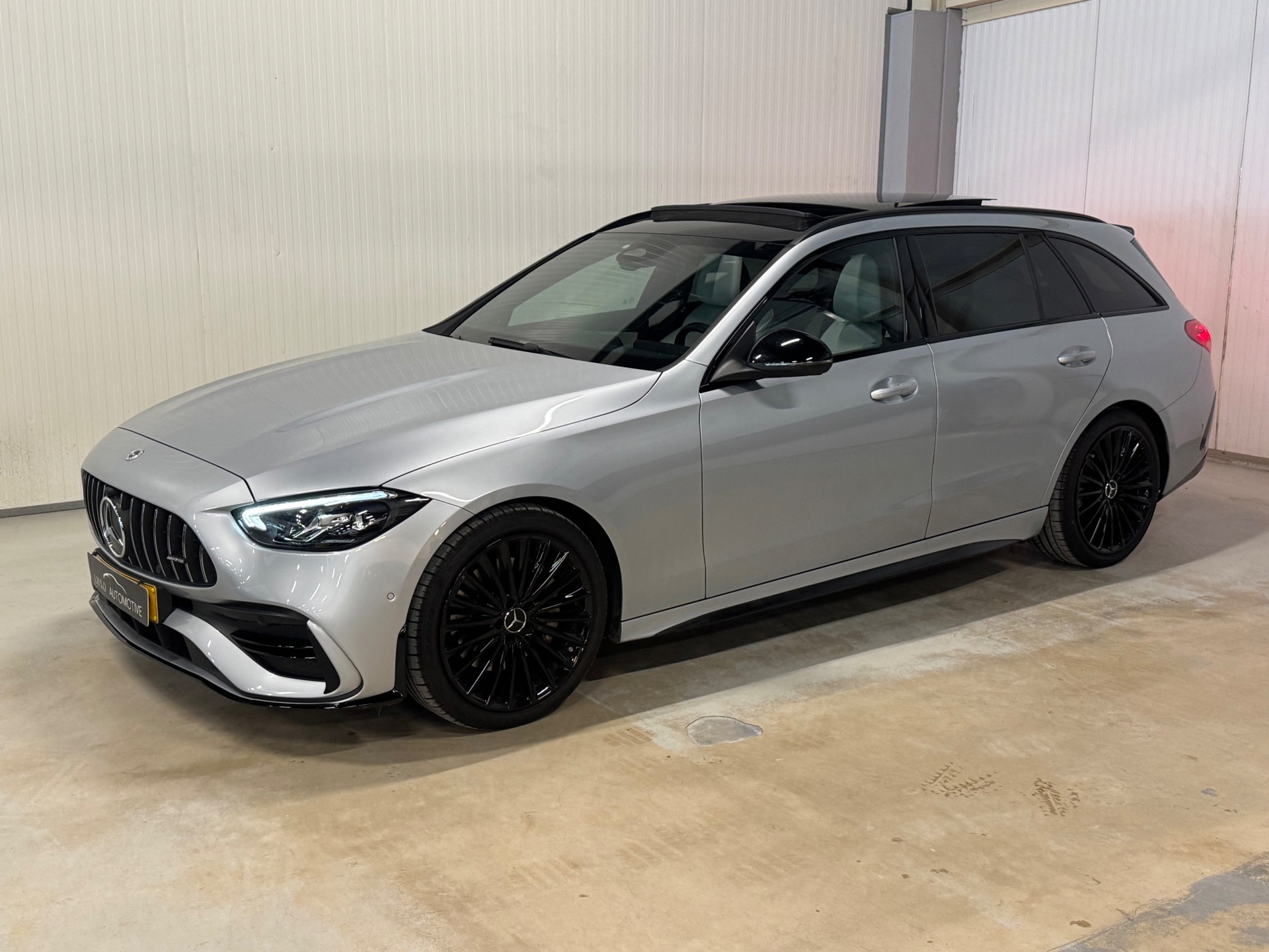 Foto van Mercedes-Benz C 200