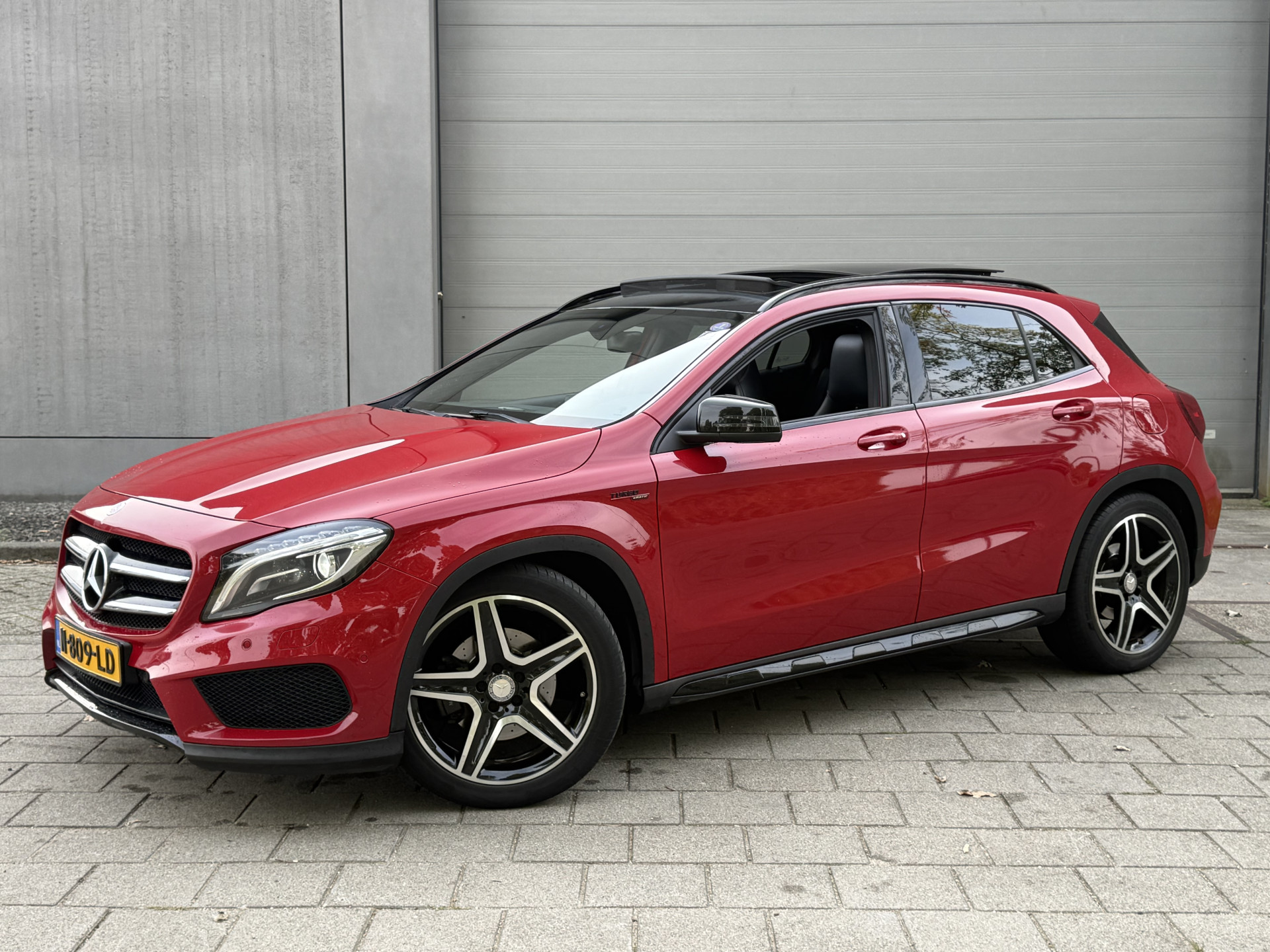 Mercedes-Benz Gla 250 4Matic 250 4Matic Edition 1 (PANORAMADAK, TREKHAAK, NAVIGATIE) 2014 - voorkant