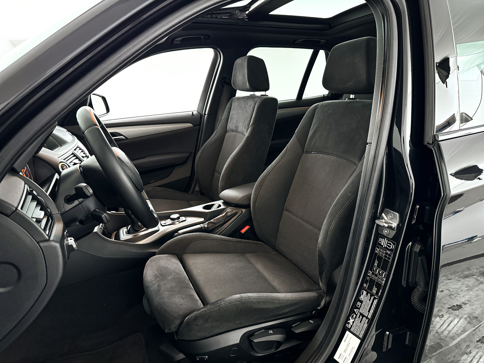Foto van BMW X1 Xdrive28i